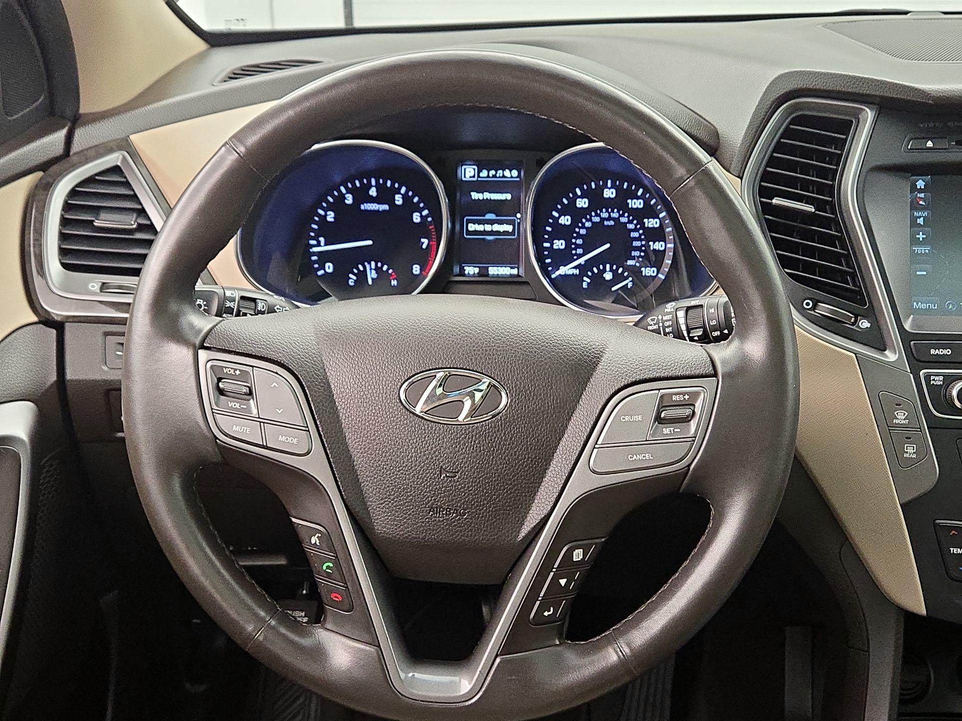 Thumbnail: 2017 Hyundai Santa Fe - 10