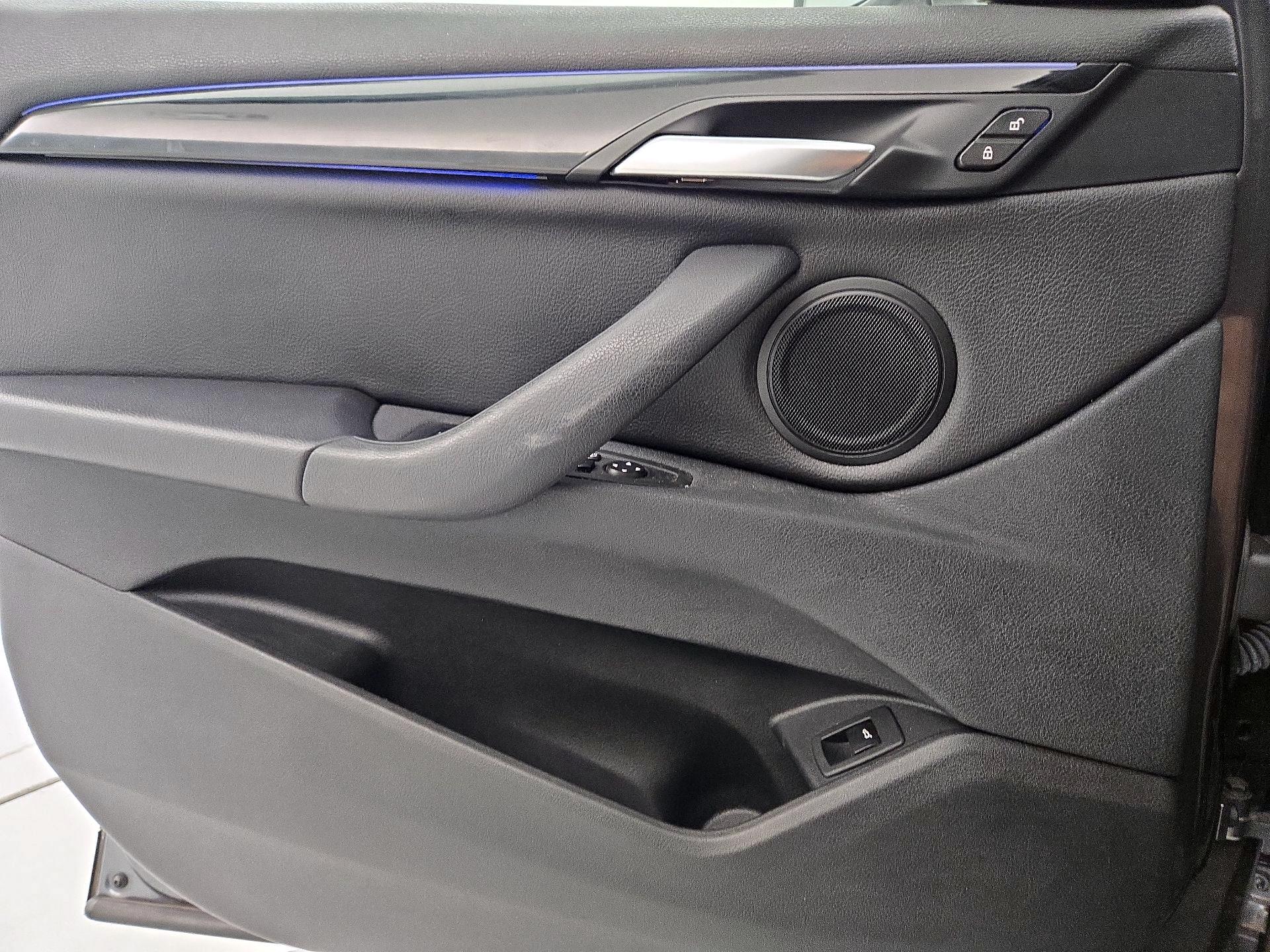 Thumbnail: 2021 BMW X1 - 12