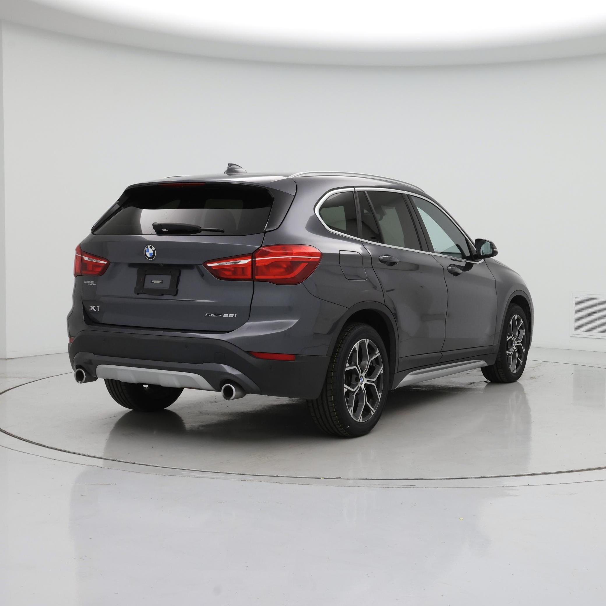 Thumbnail: 2021 BMW X1 - 8