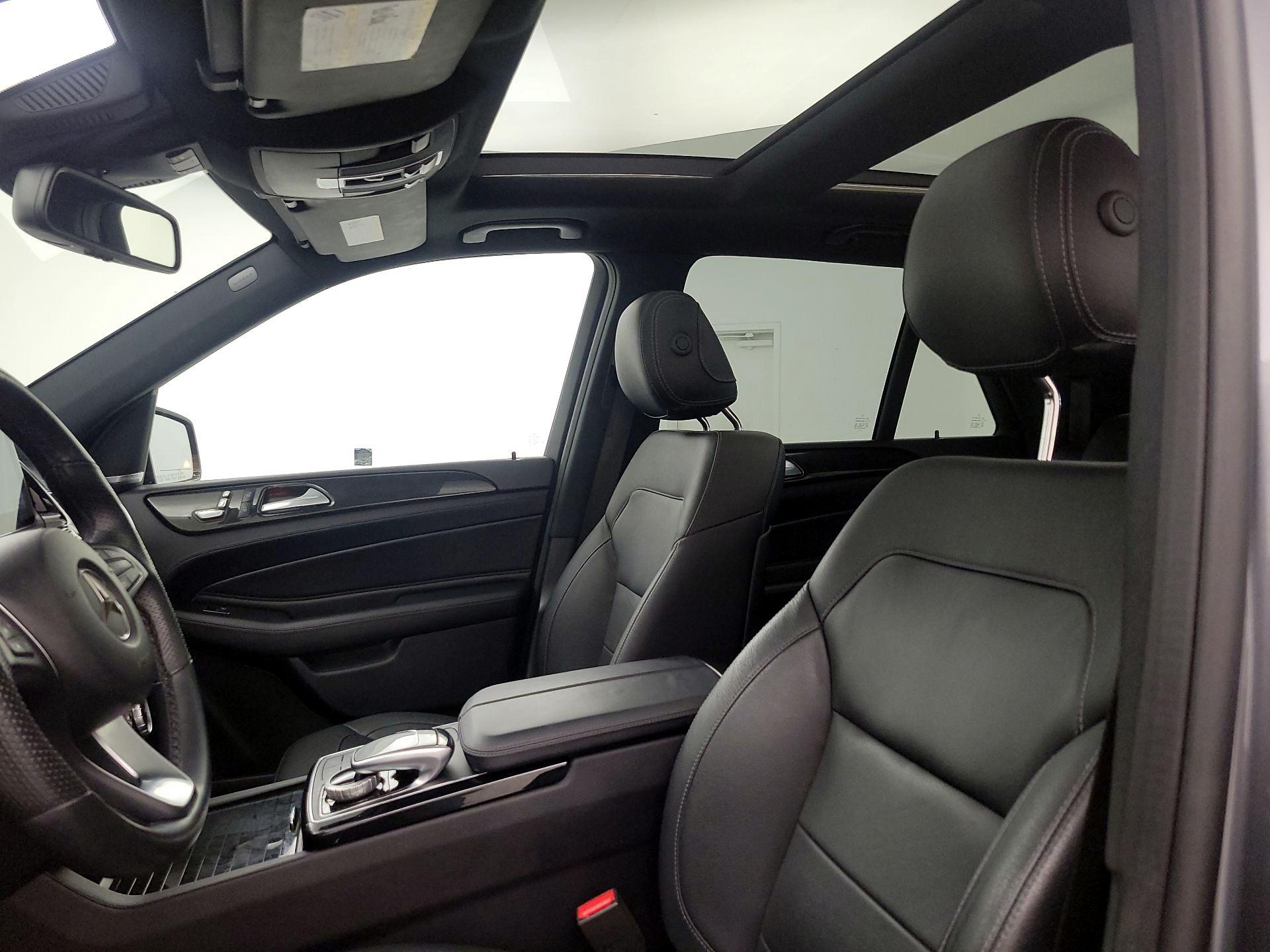 Thumbnail: 2017 Mercedes-Benz GLE - 20
