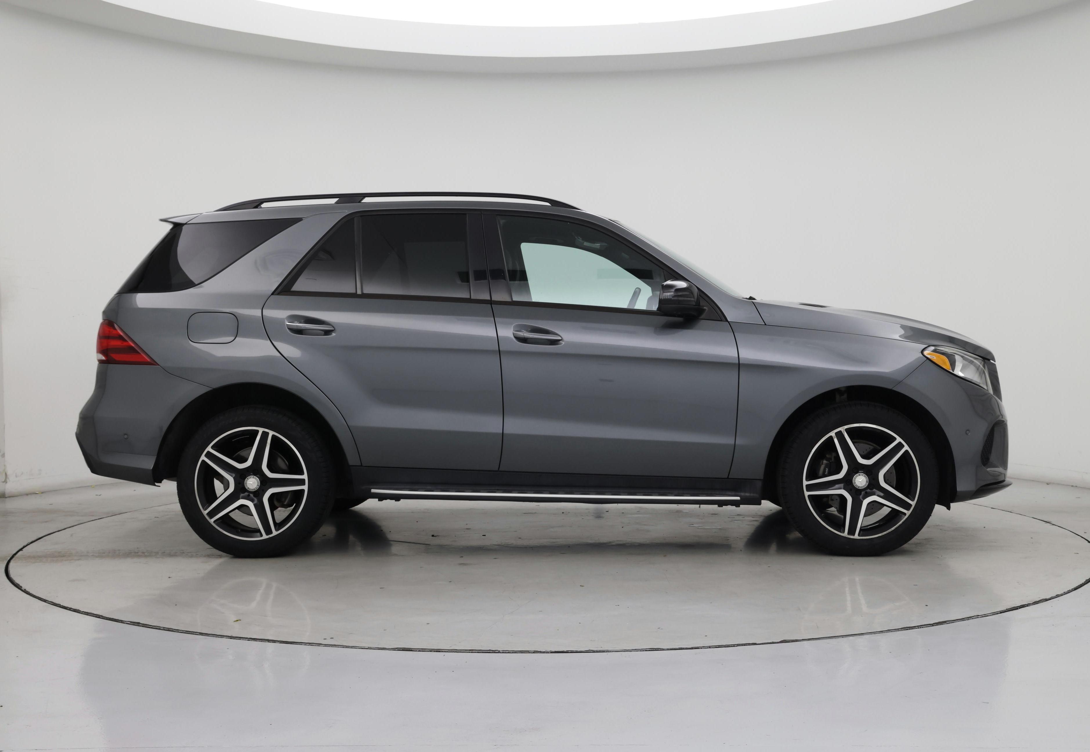 Thumbnail: 2017 Mercedes-Benz GLE - 7