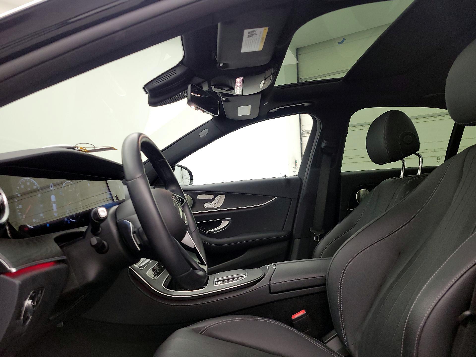 Thumbnail: 2022 Mercedes-Benz E-Class - 19