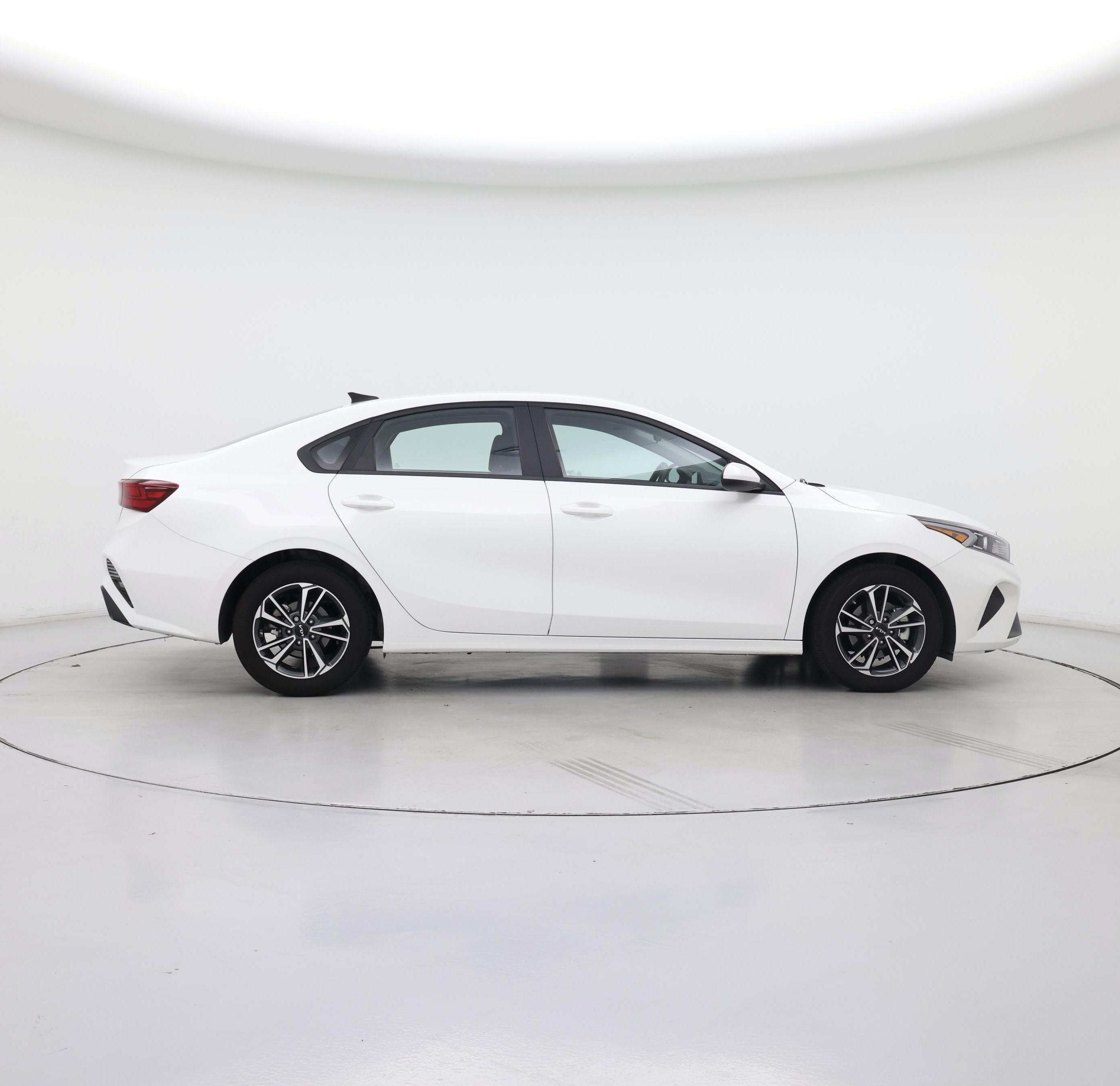 Thumbnail: 2023 Kia Forte - 7