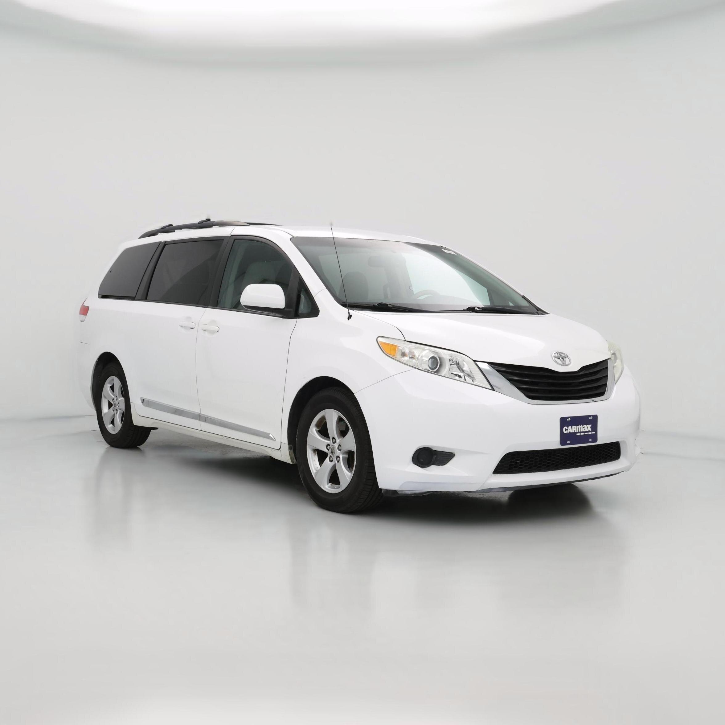 Thumbnail: 2013 Toyota Sienna - 1