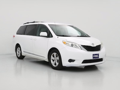 White 2013 Toyota Sienna LE