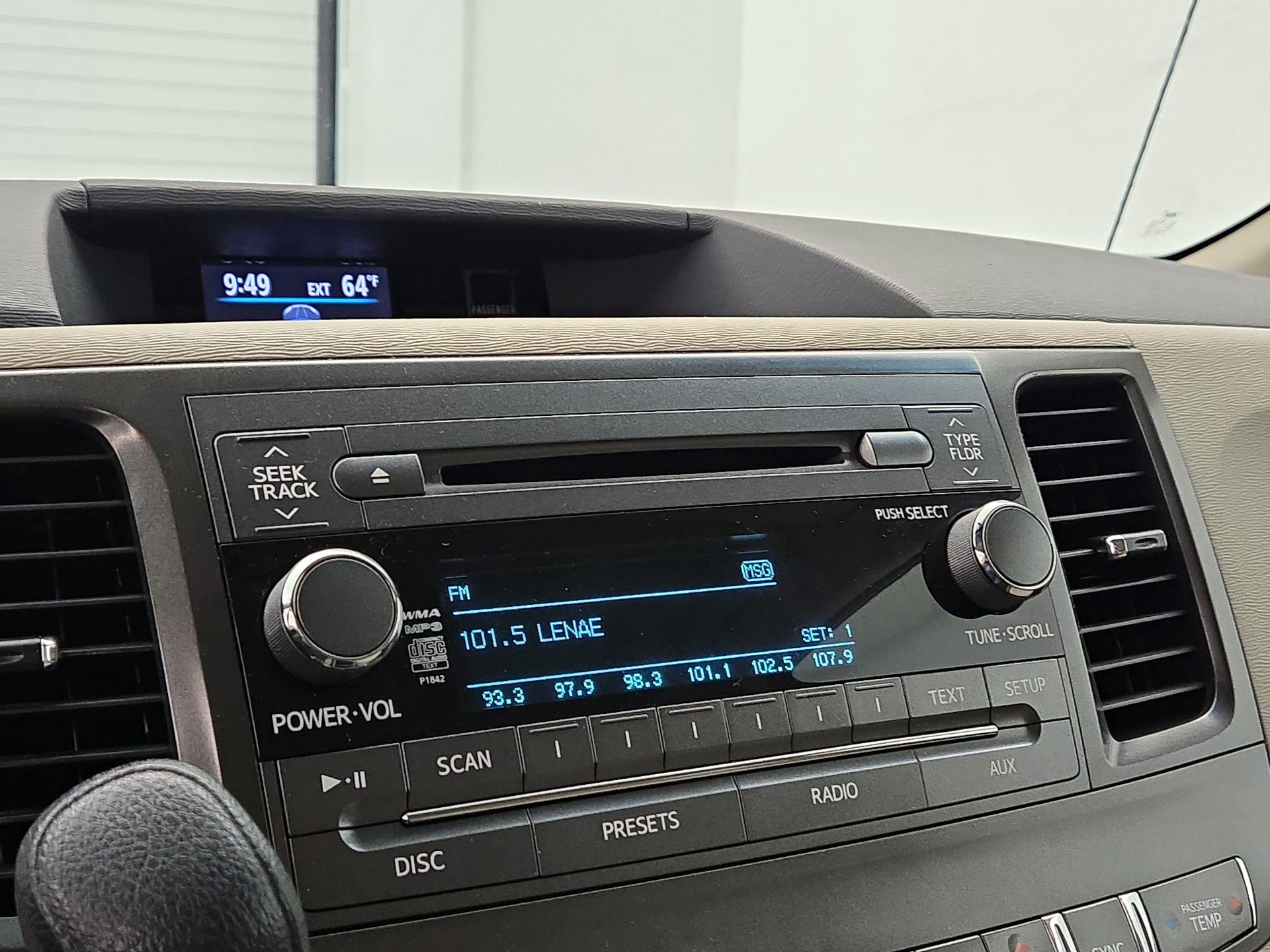 Thumbnail: 2013 Toyota Sienna - 15
