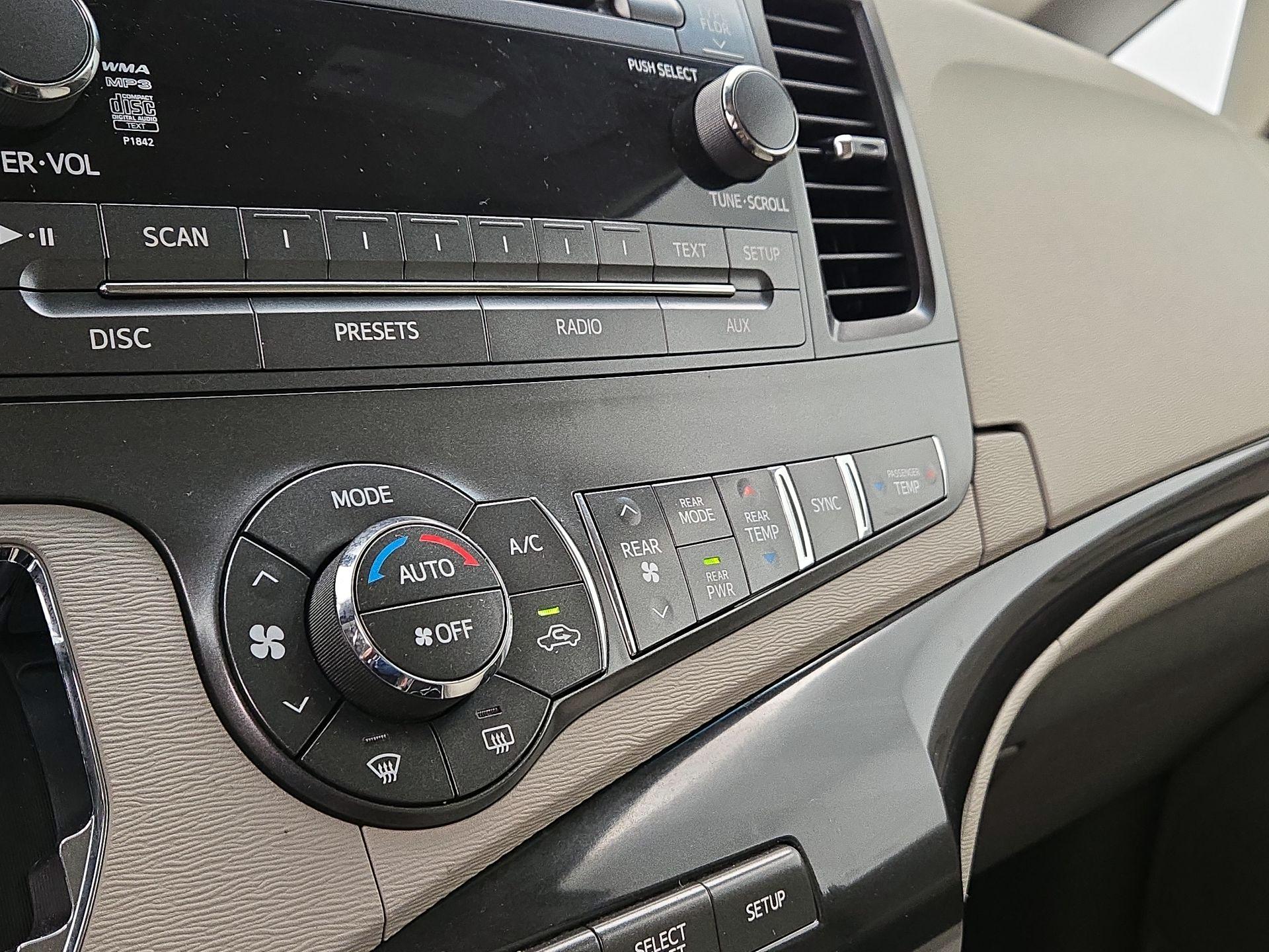 Thumbnail: 2013 Toyota Sienna - 16