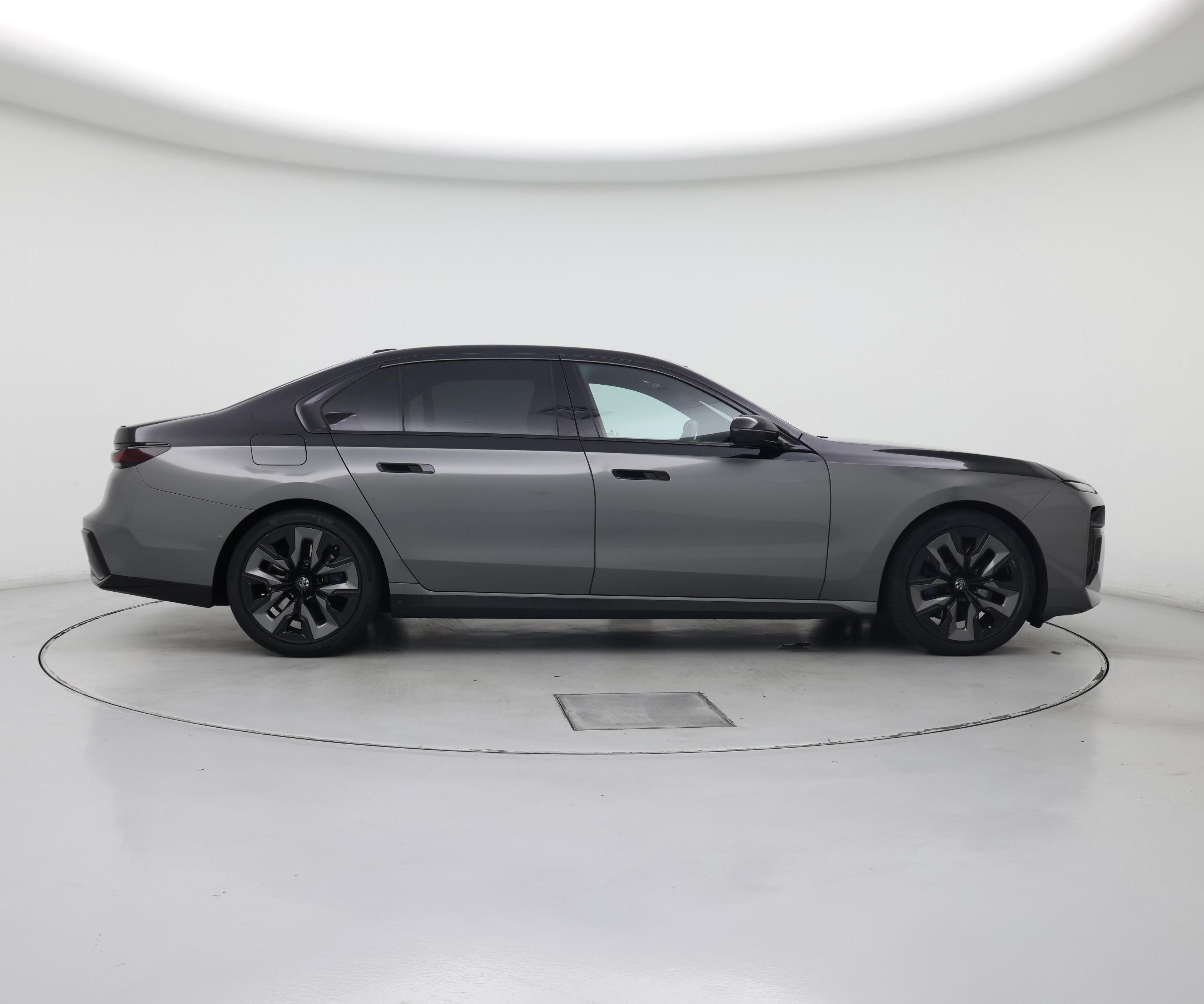 Thumbnail: 2023 BMW 7 Series - 7