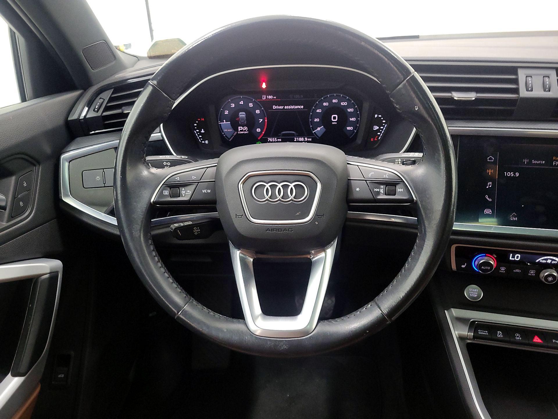 Thumbnail: 2020 Audi Q3 - 10