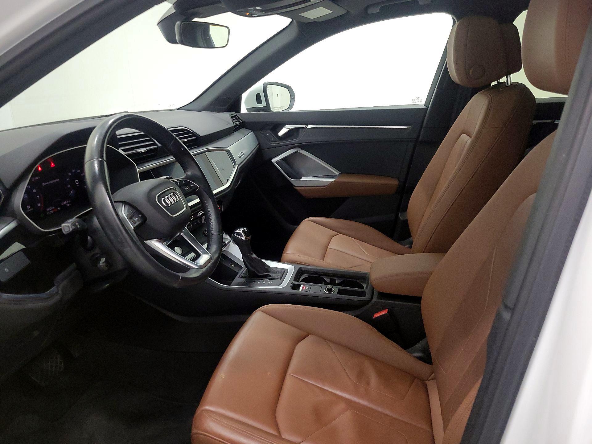 Thumbnail: 2020 Audi Q3 - 11