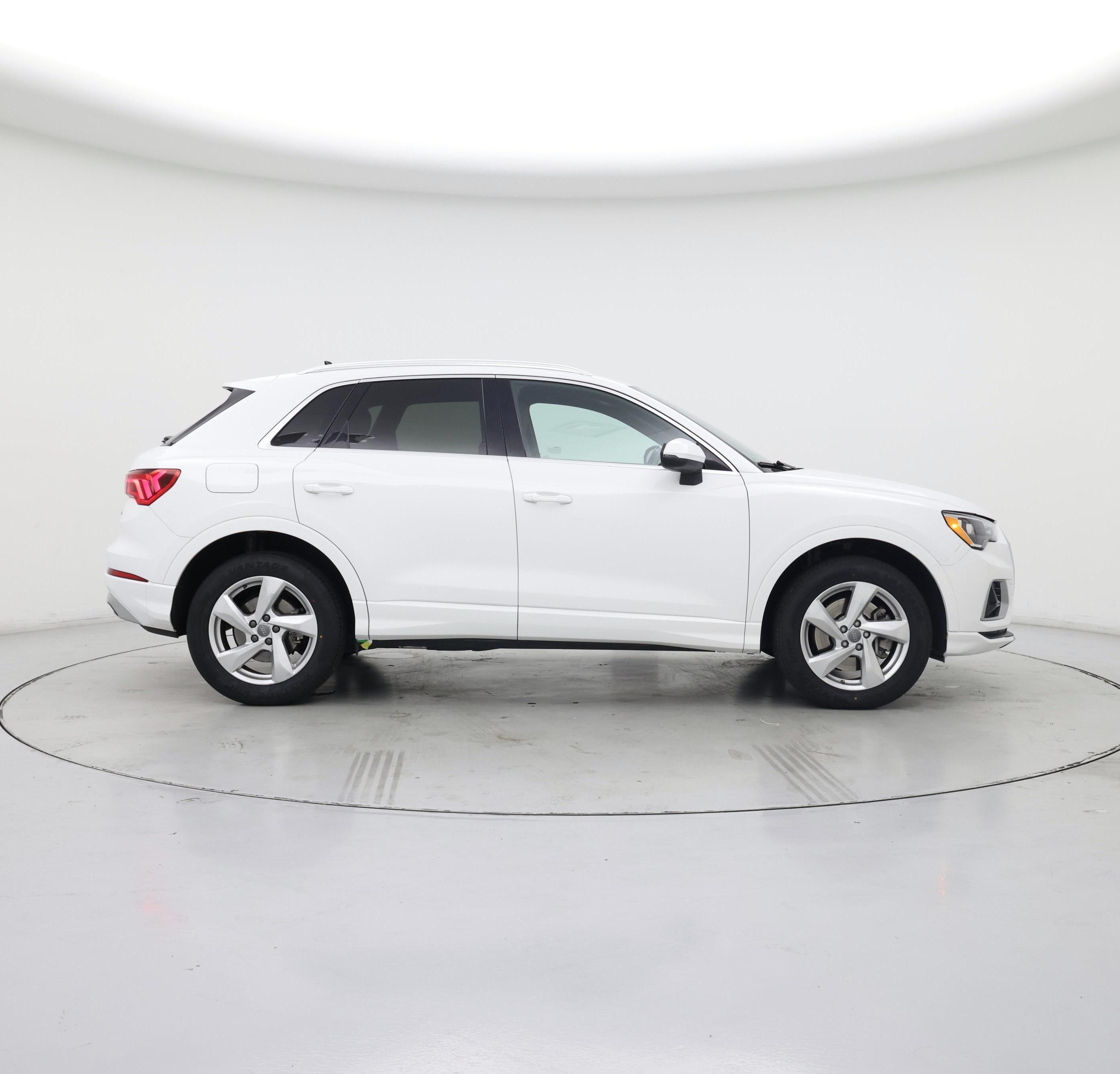 Thumbnail: 2020 Audi Q3 - 7
