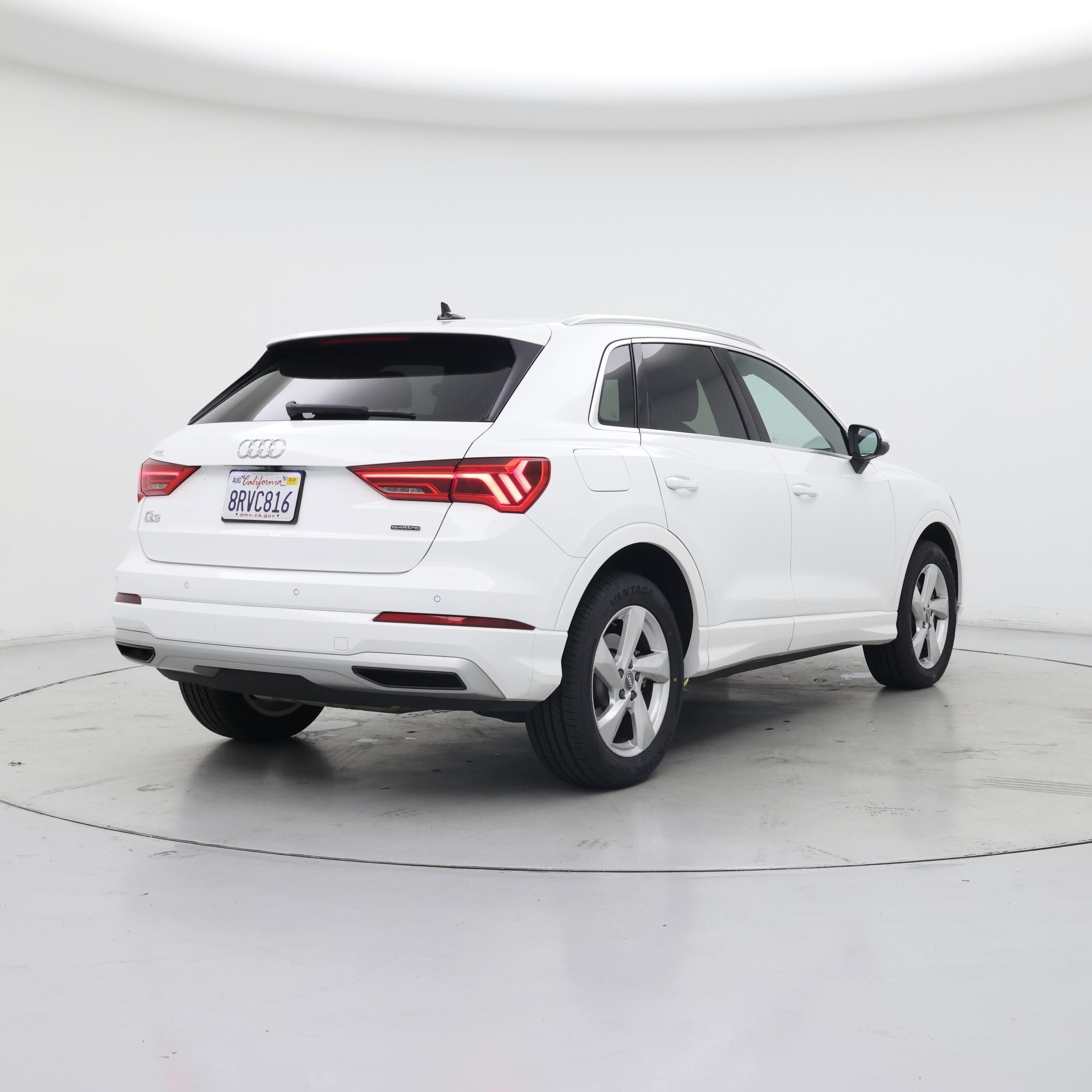 Thumbnail: 2020 Audi Q3 - 8
