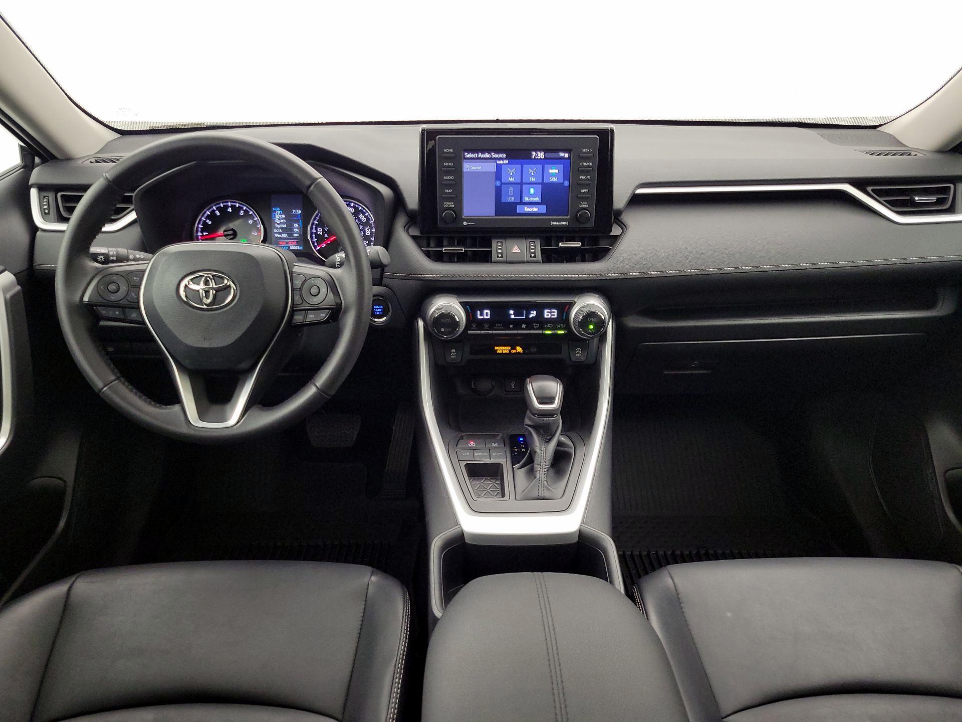 Thumbnail: 2022 Toyota RAV4 - 9