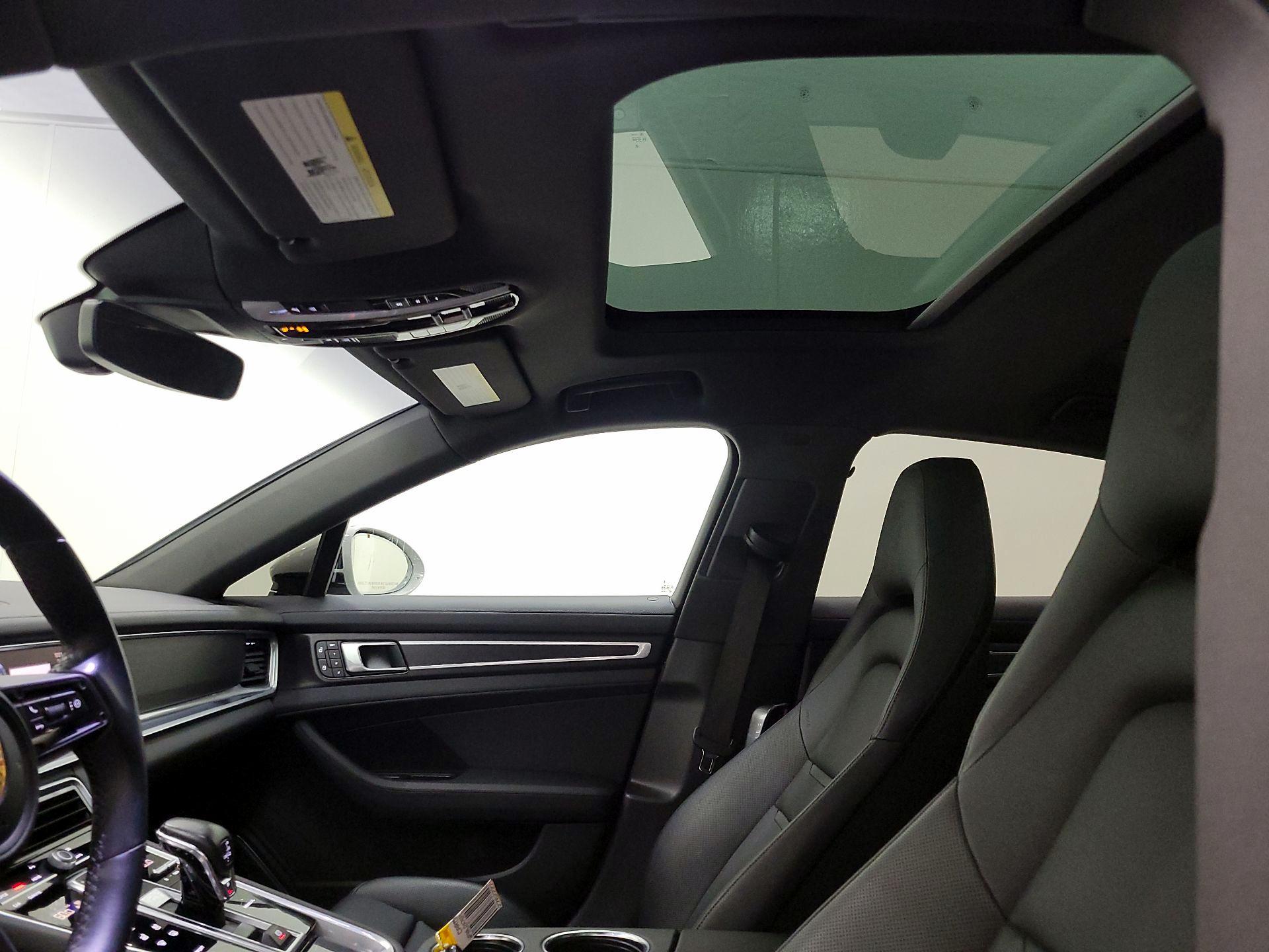 Thumbnail: 2023 Porsche Panamera - 20