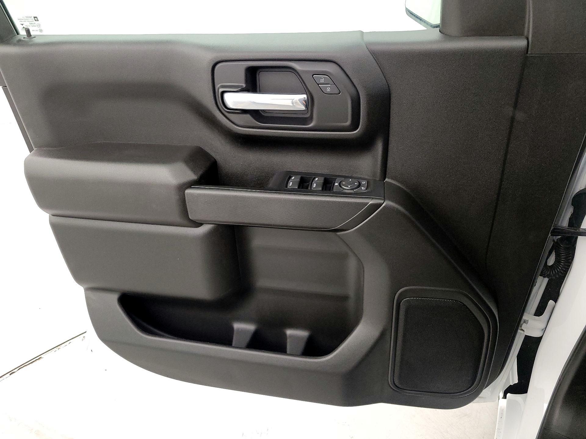 Thumbnail: 2021 Chevrolet Silverado 1500 - 12