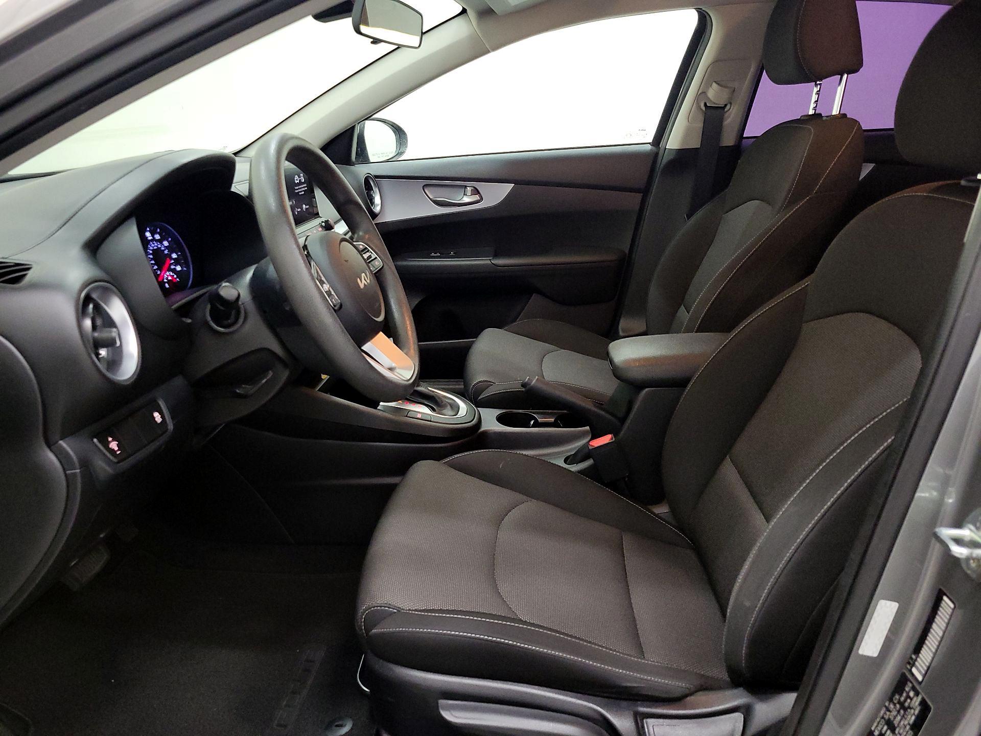 Thumbnail: 2022 Kia Forte - 11