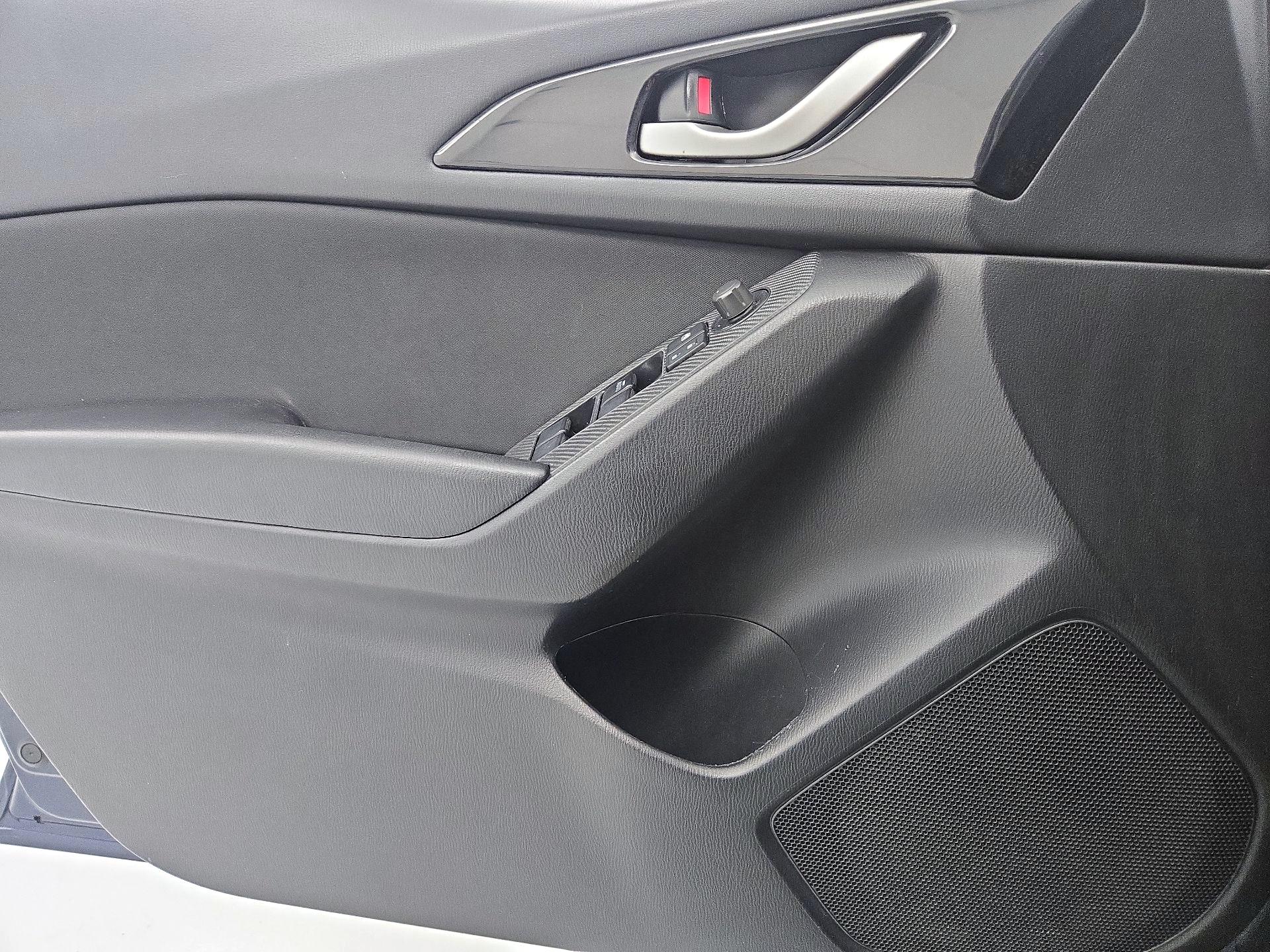 Thumbnail: 2016 Mazda Mazda3 - 12