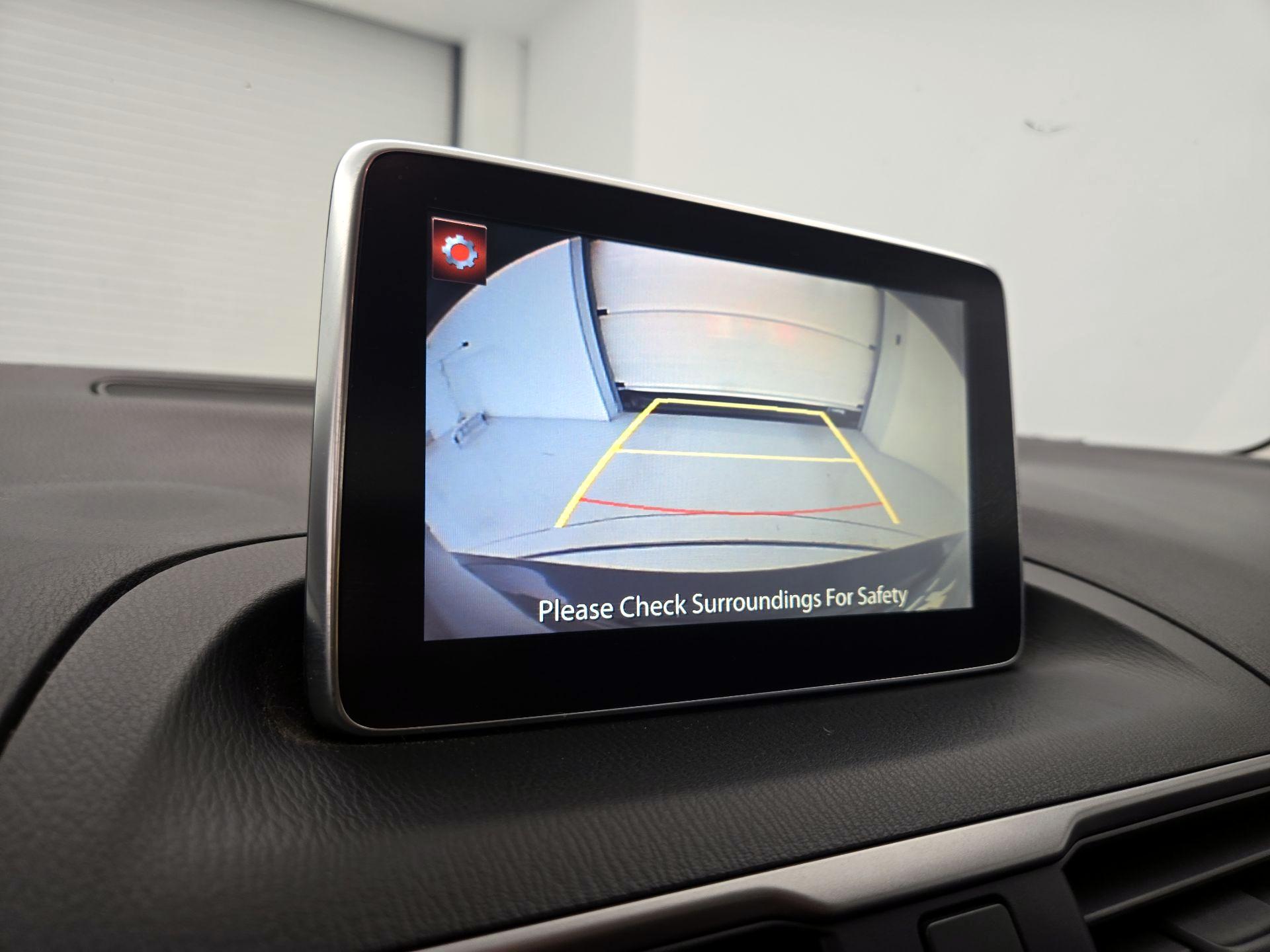Thumbnail: 2016 Mazda Mazda3 - 14