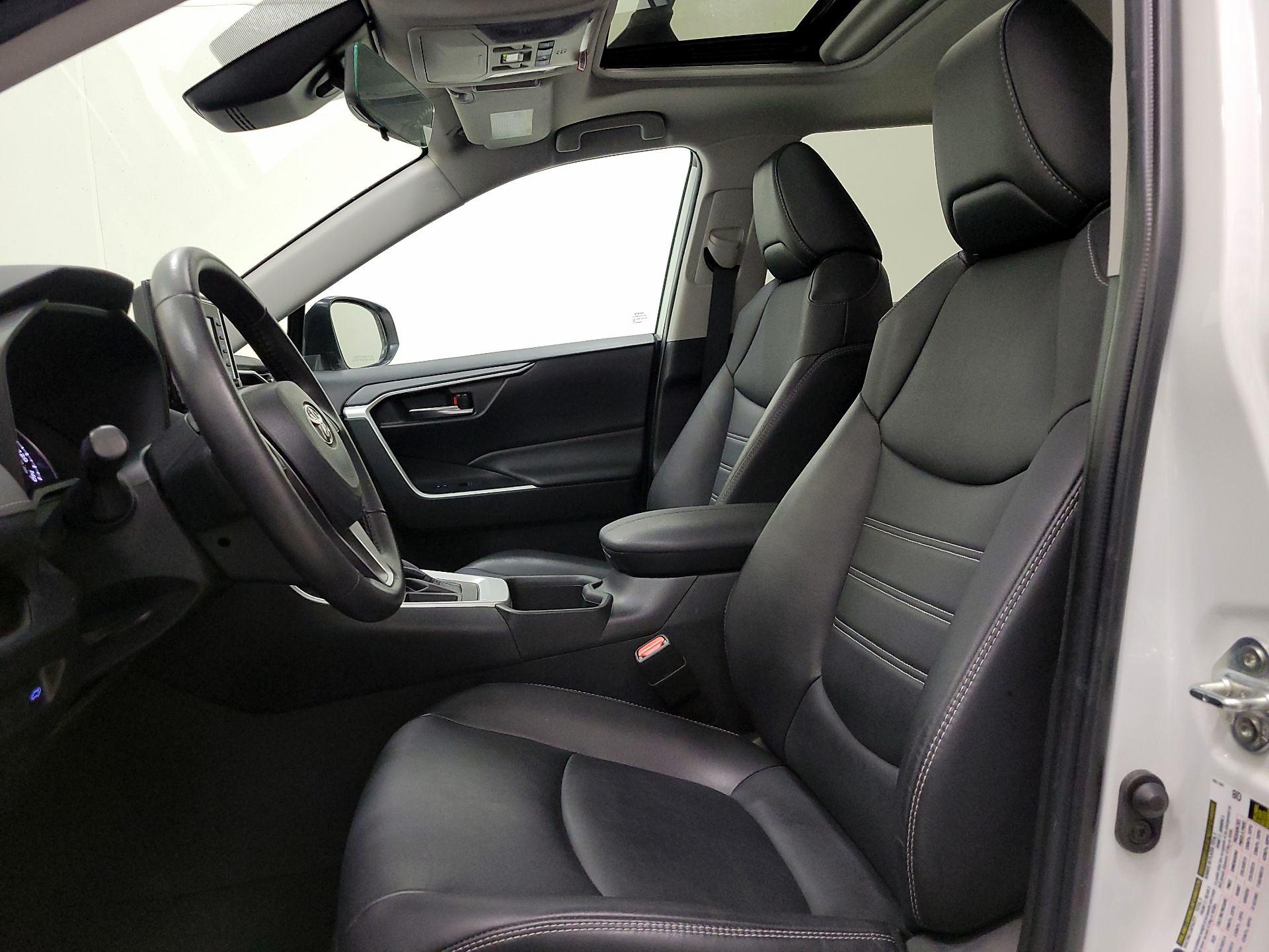 Thumbnail: 2022 Toyota RAV4 - 11