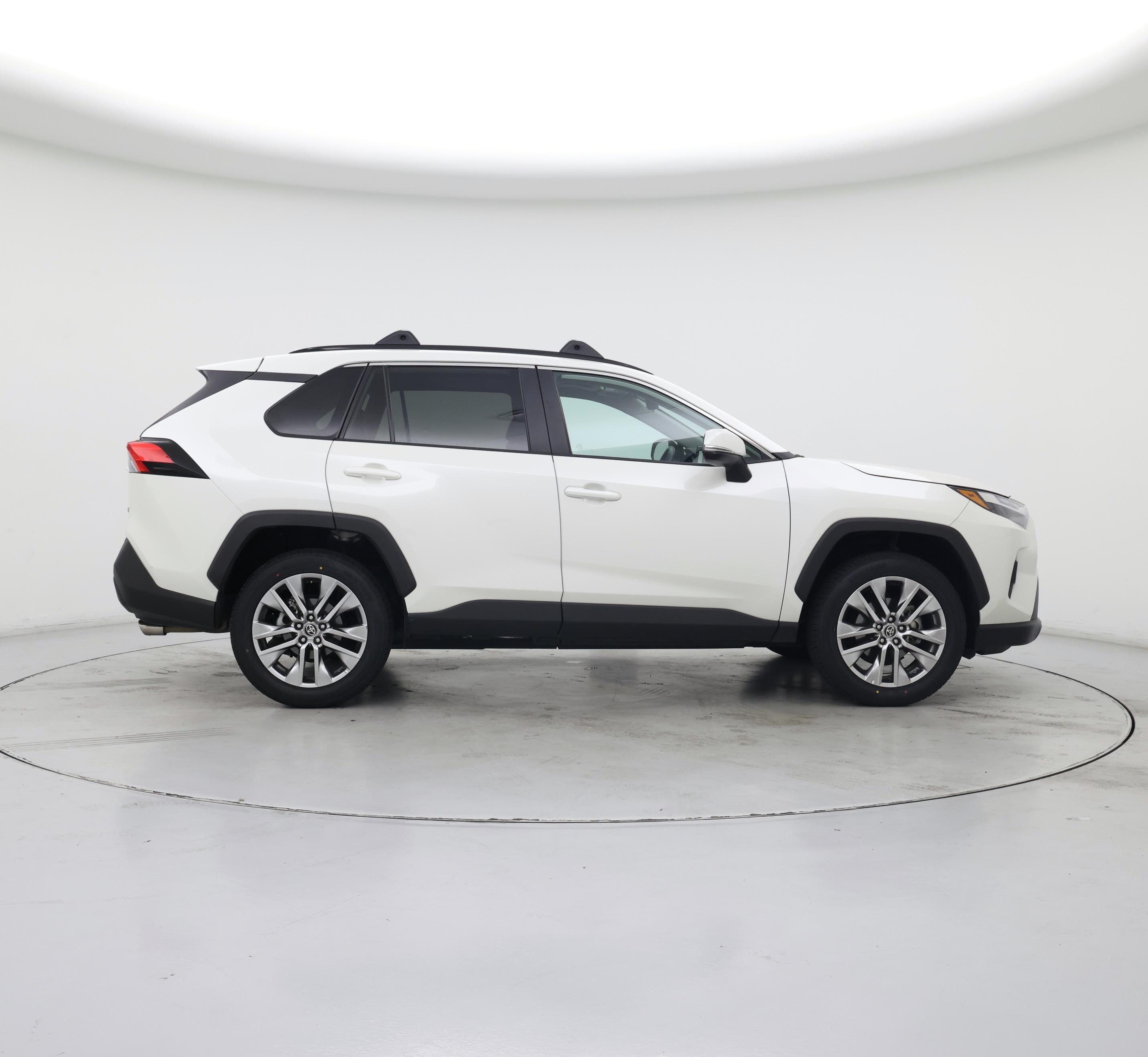 Thumbnail: 2022 Toyota RAV4 - 7