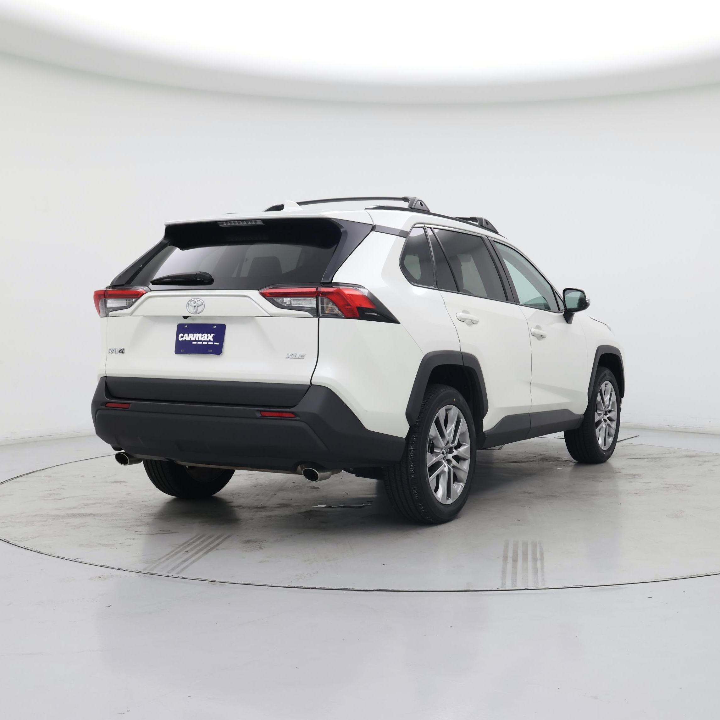 Thumbnail: 2022 Toyota RAV4 - 8