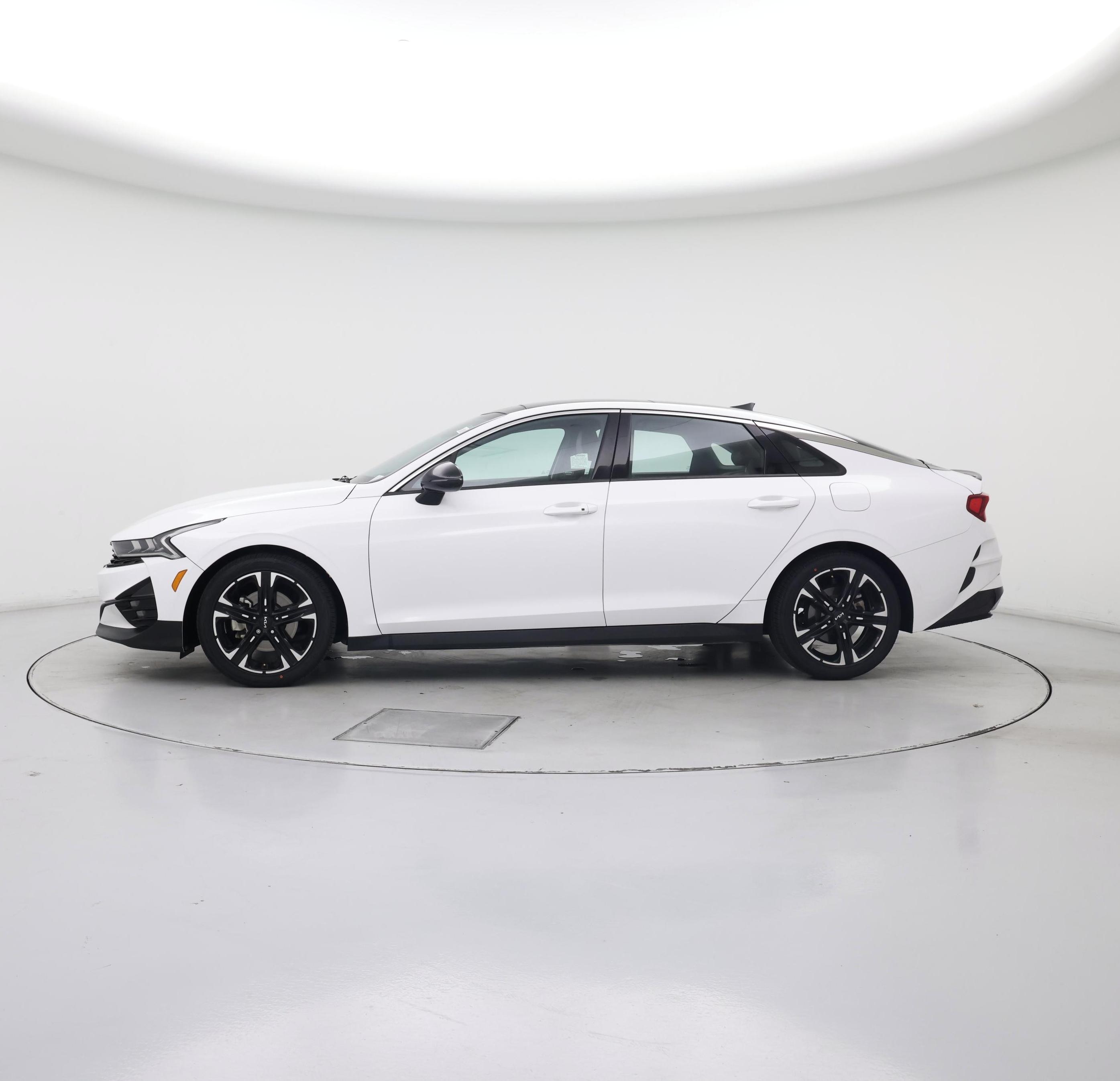 Thumbnail: 2022 Kia K5 - 3