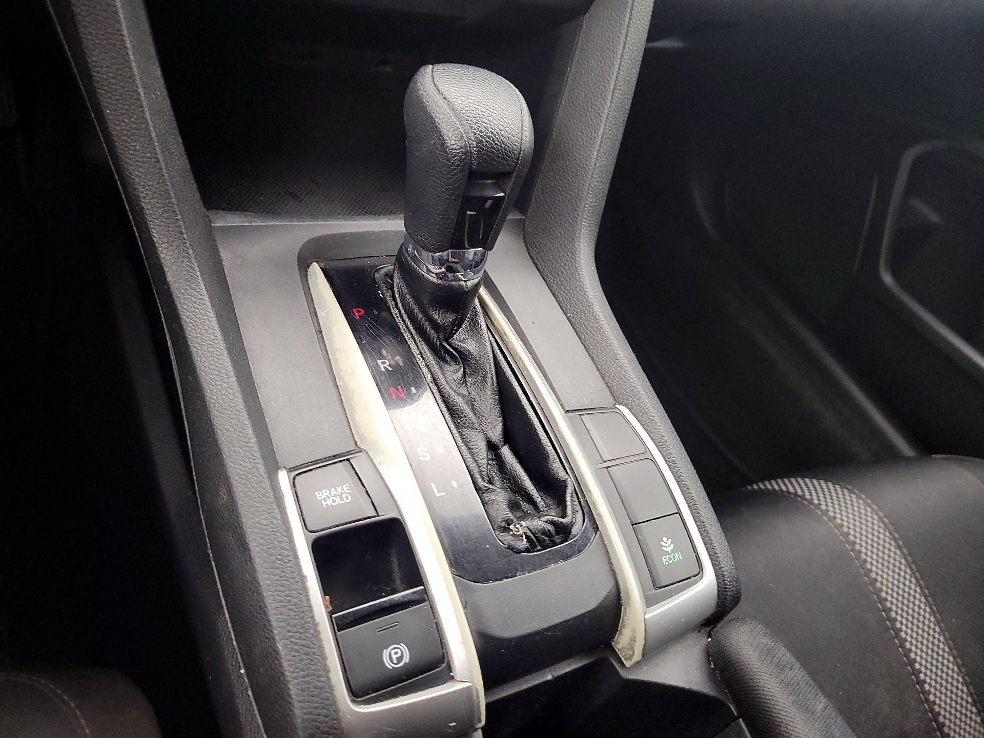 Thumbnail: 2019 Honda Civic - 17