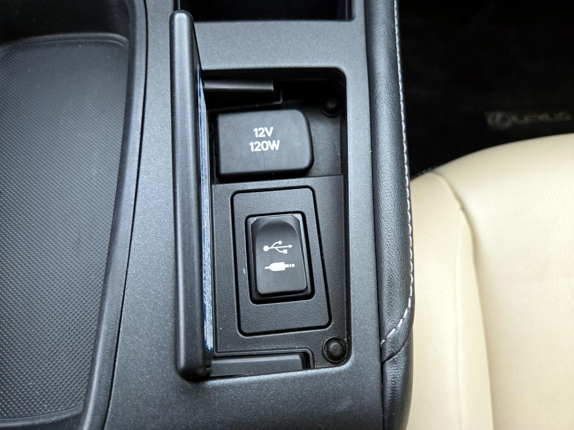 Thumbnail: 2014 Lexus CT - 17