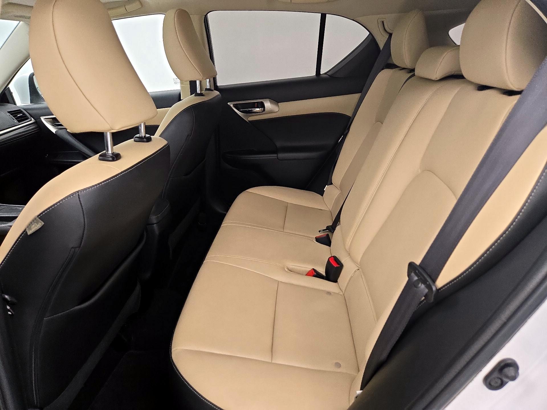 Thumbnail: 2014 Lexus CT - 19