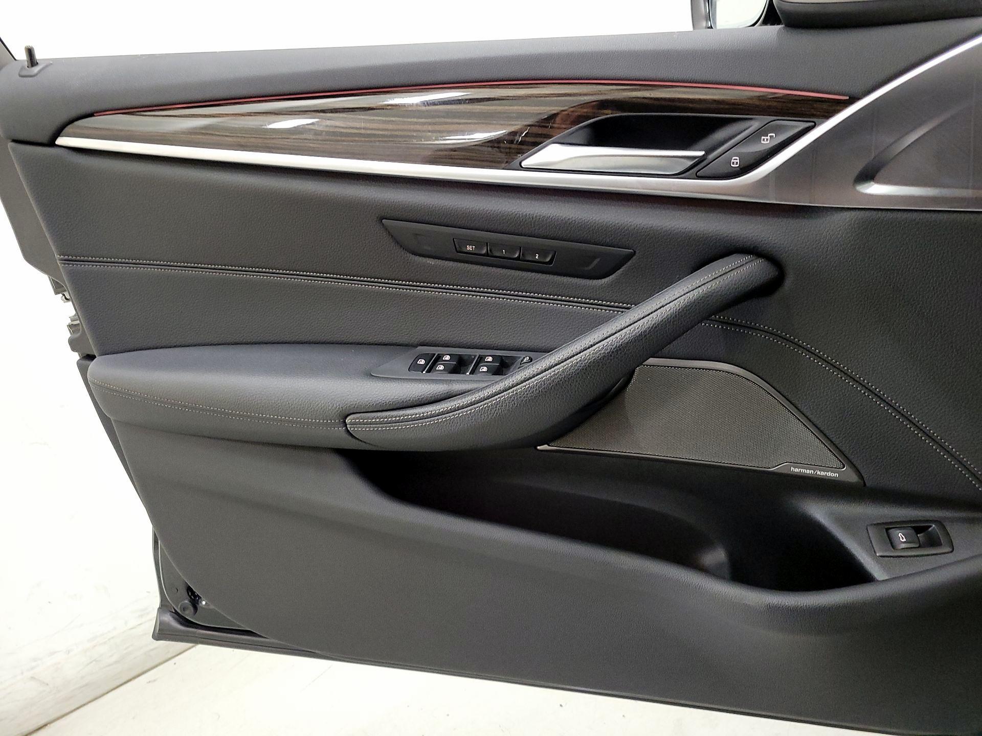 Thumbnail: 2019 BMW 5 Series - 12