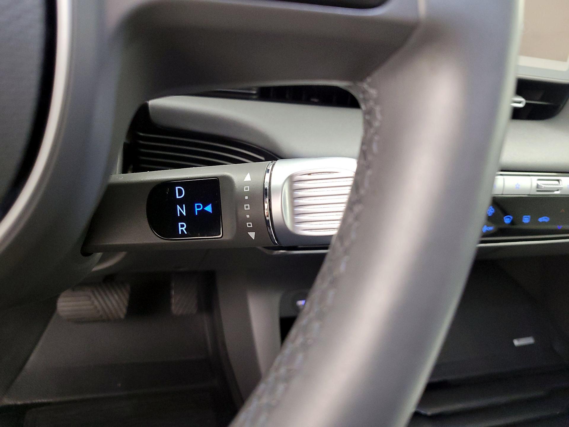 Thumbnail: 2023 Hyundai Ioniq 5 - 17