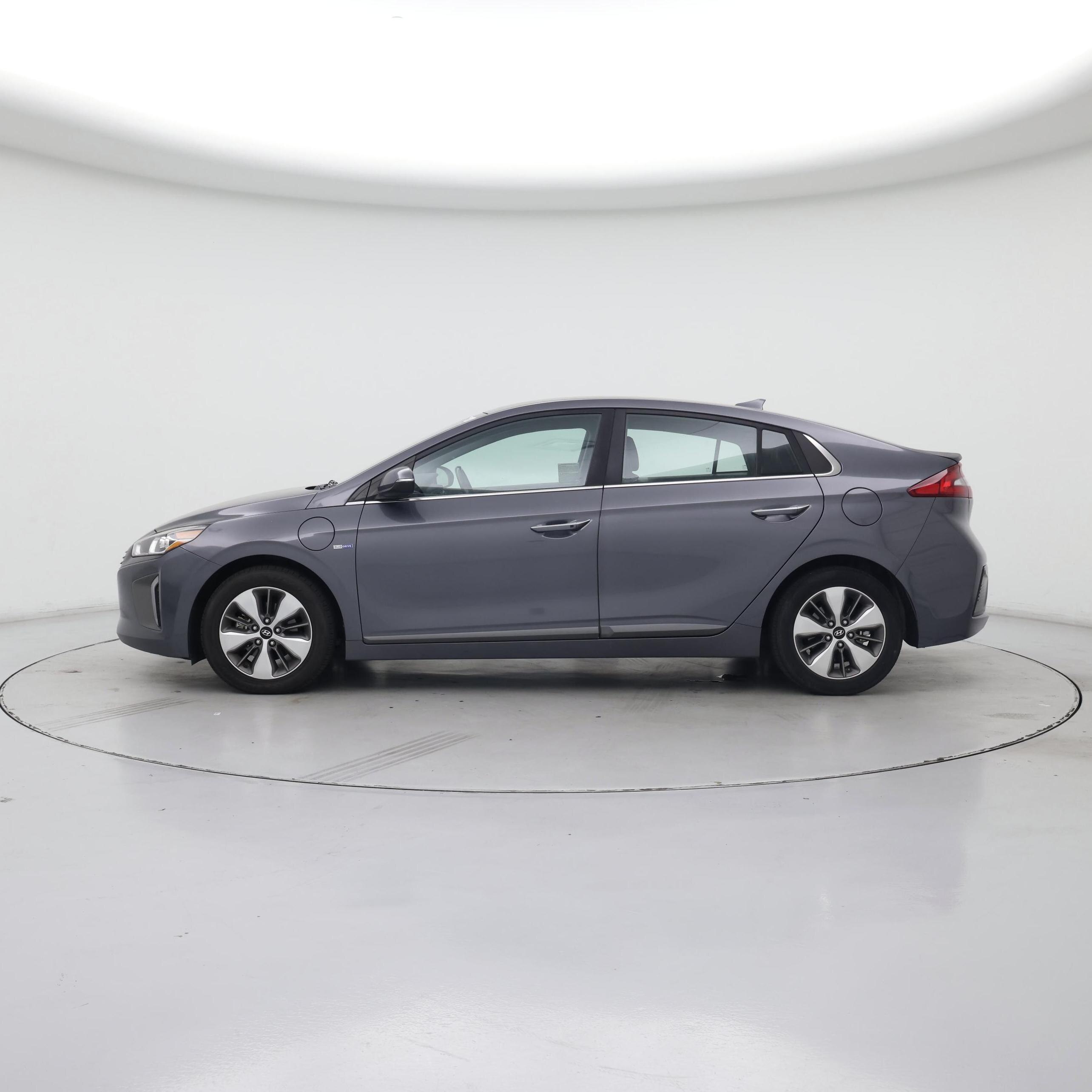 Thumbnail: 2019 Hyundai Ioniq - 3