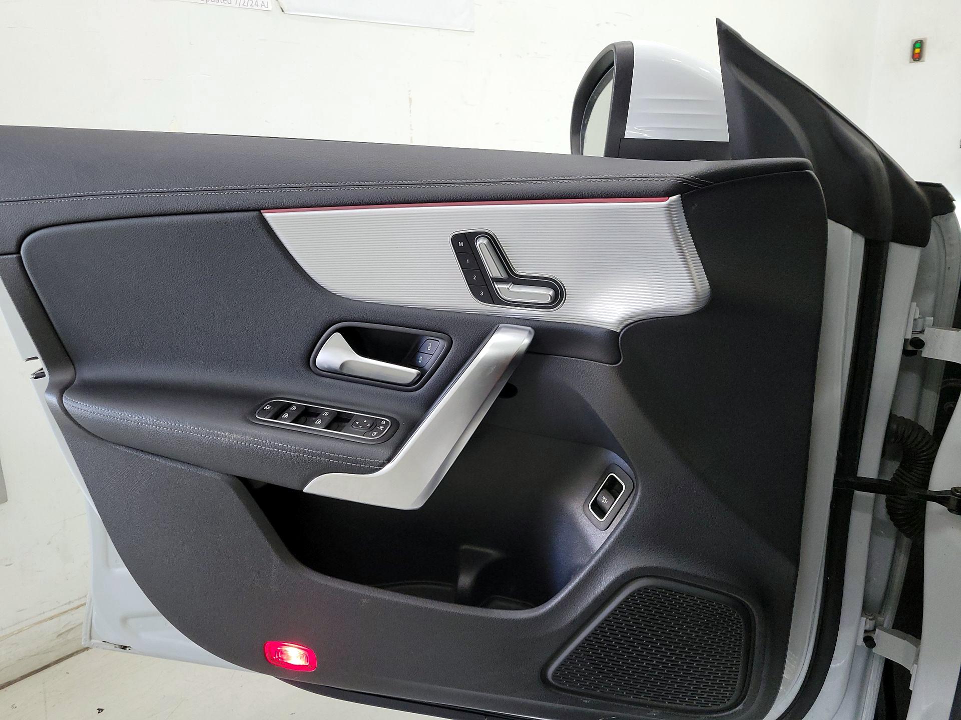 Thumbnail: 2022 Mercedes-Benz CLA - 12