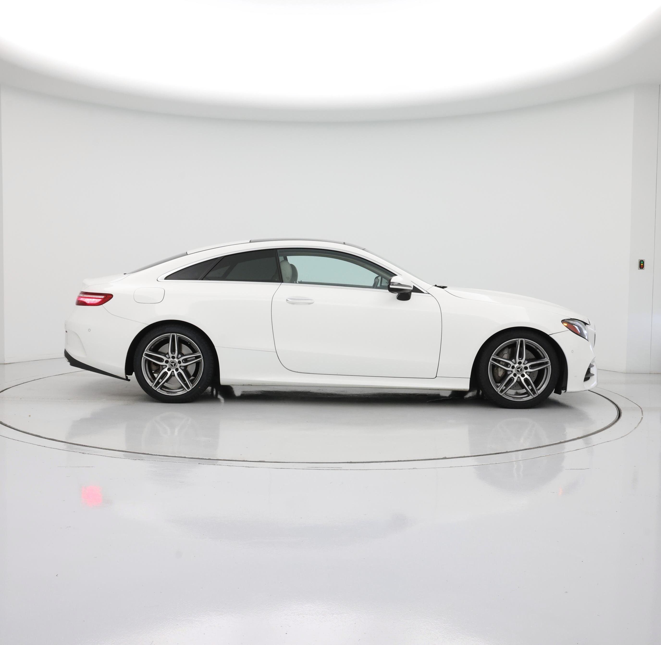Thumbnail: 2018 Mercedes-Benz E-Class - 7