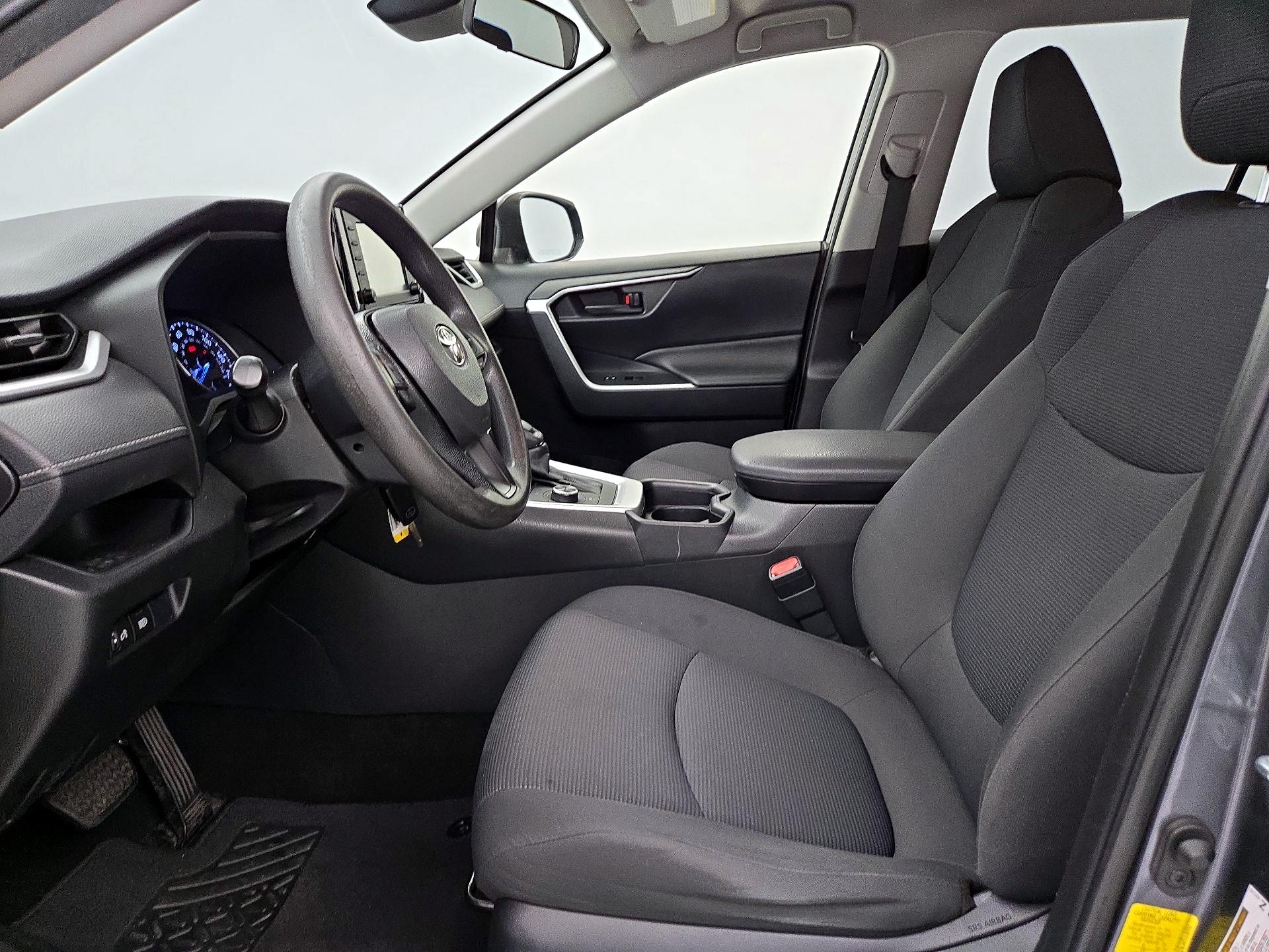 Thumbnail: 2019 Toyota RAV4 - 11