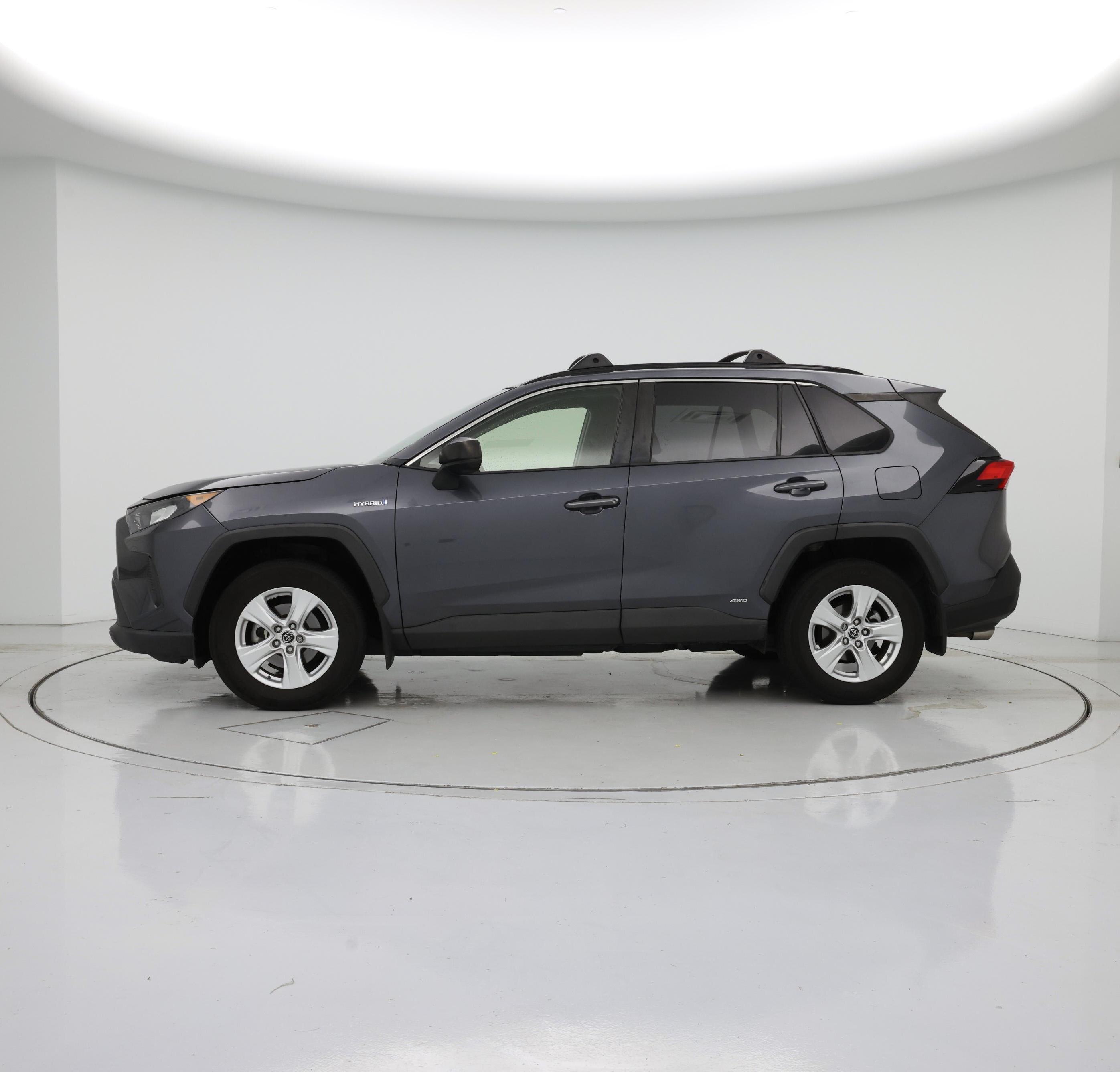 Thumbnail: 2019 Toyota RAV4 - 3