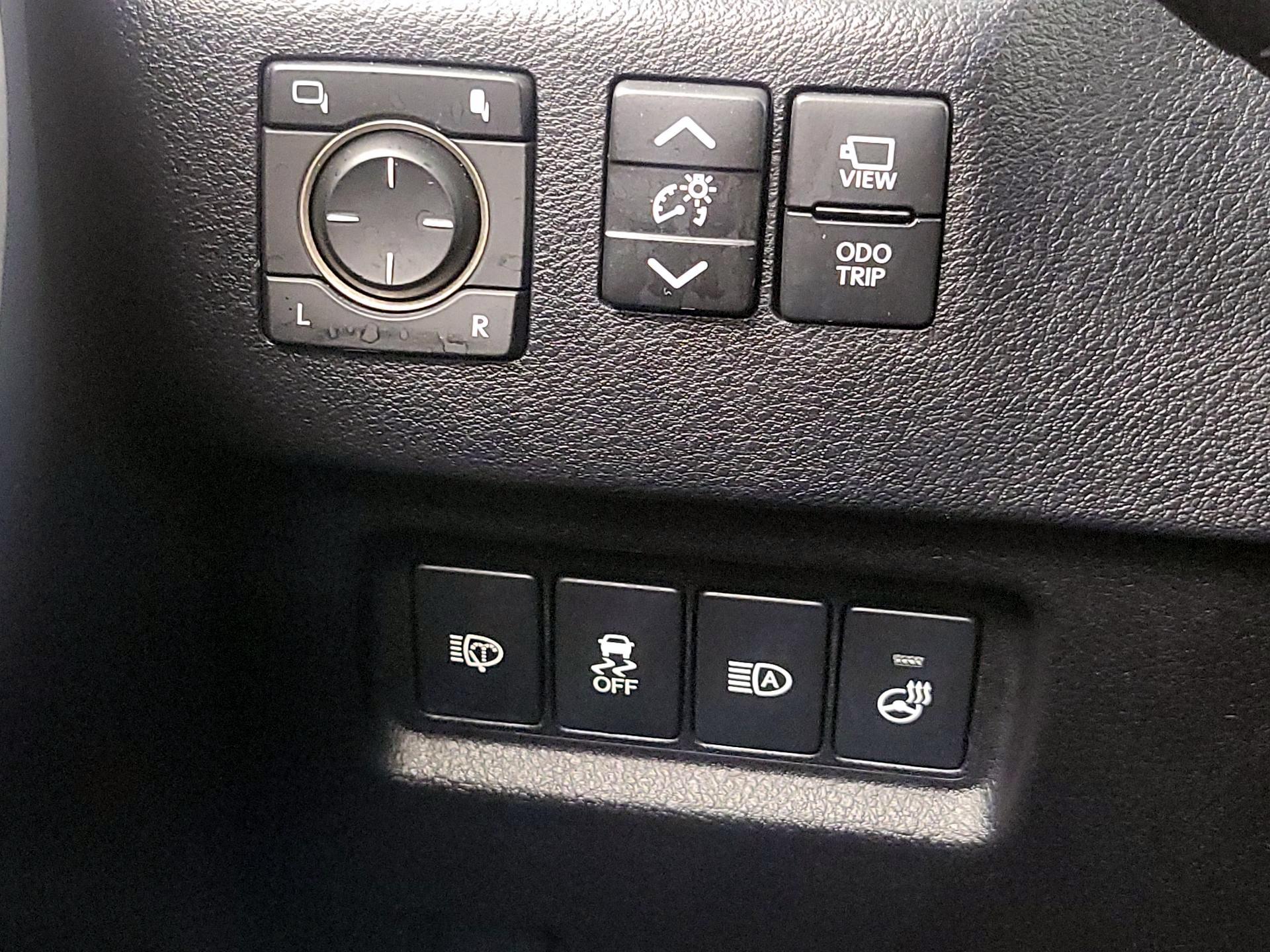 Thumbnail: 2023 Lexus GX - 13