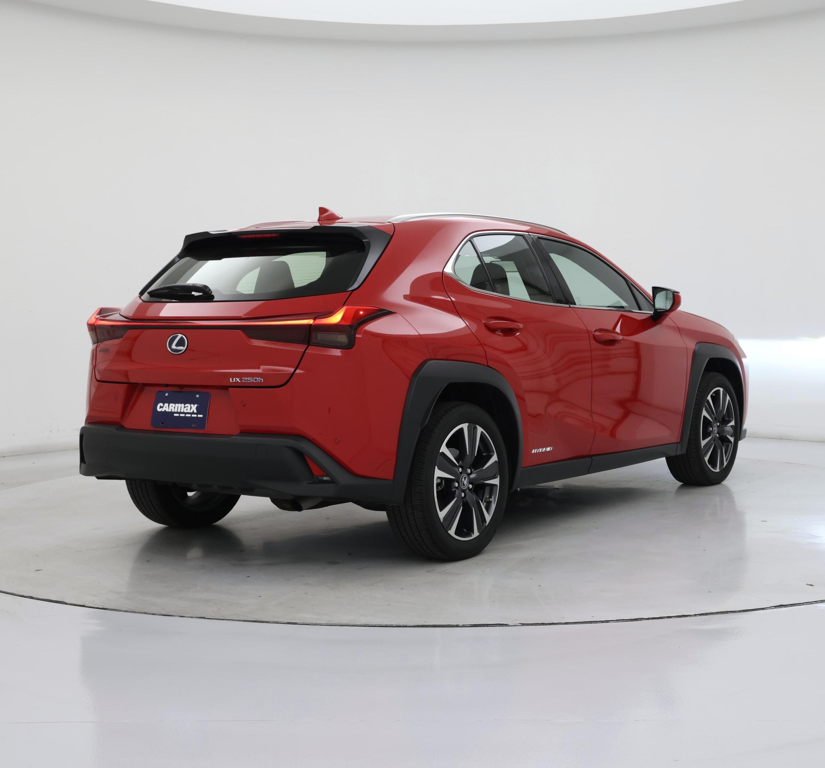 Thumbnail: 2021 Lexus UX - 8
