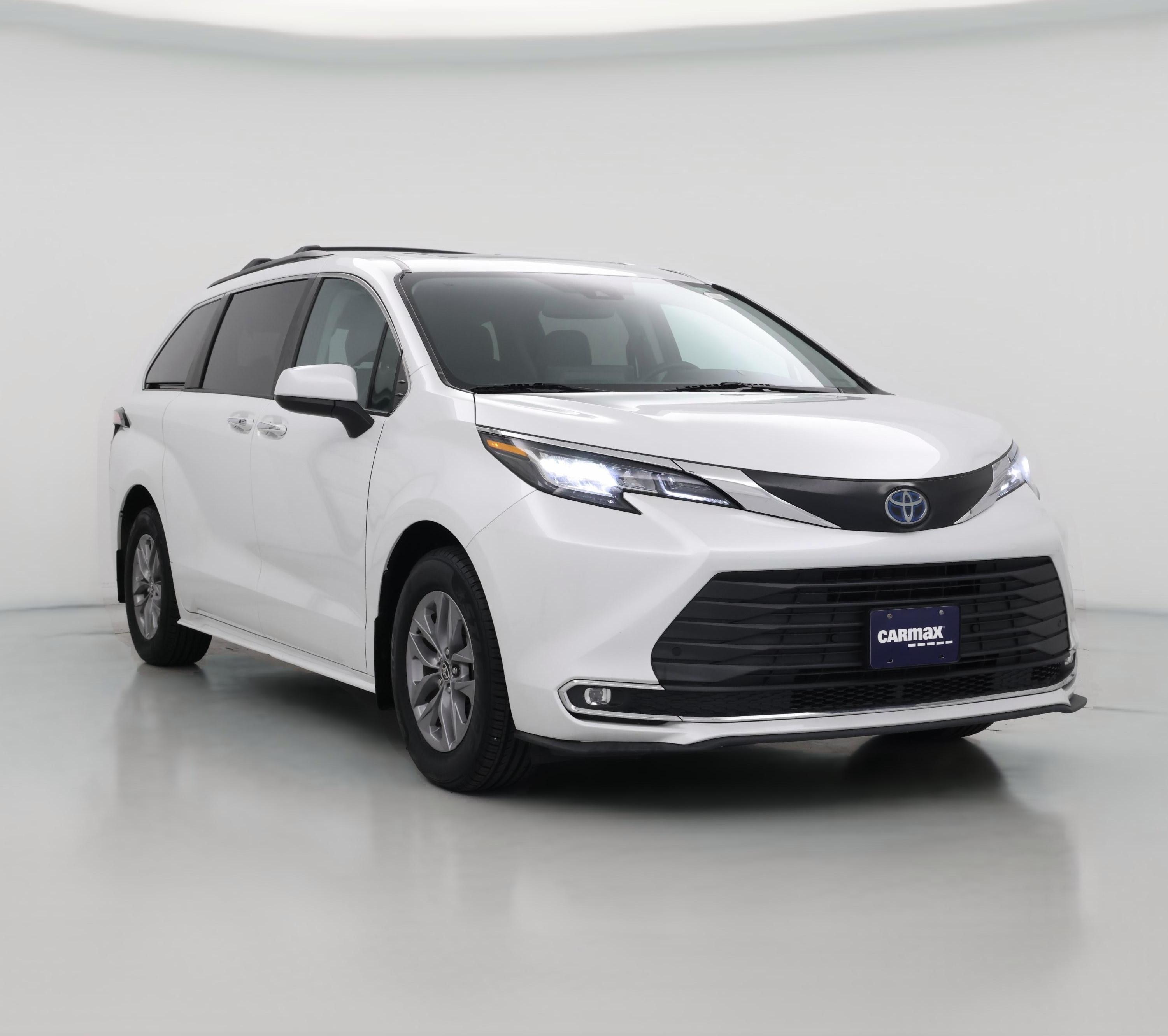 Thumbnail: 2022 Toyota Sienna - 1