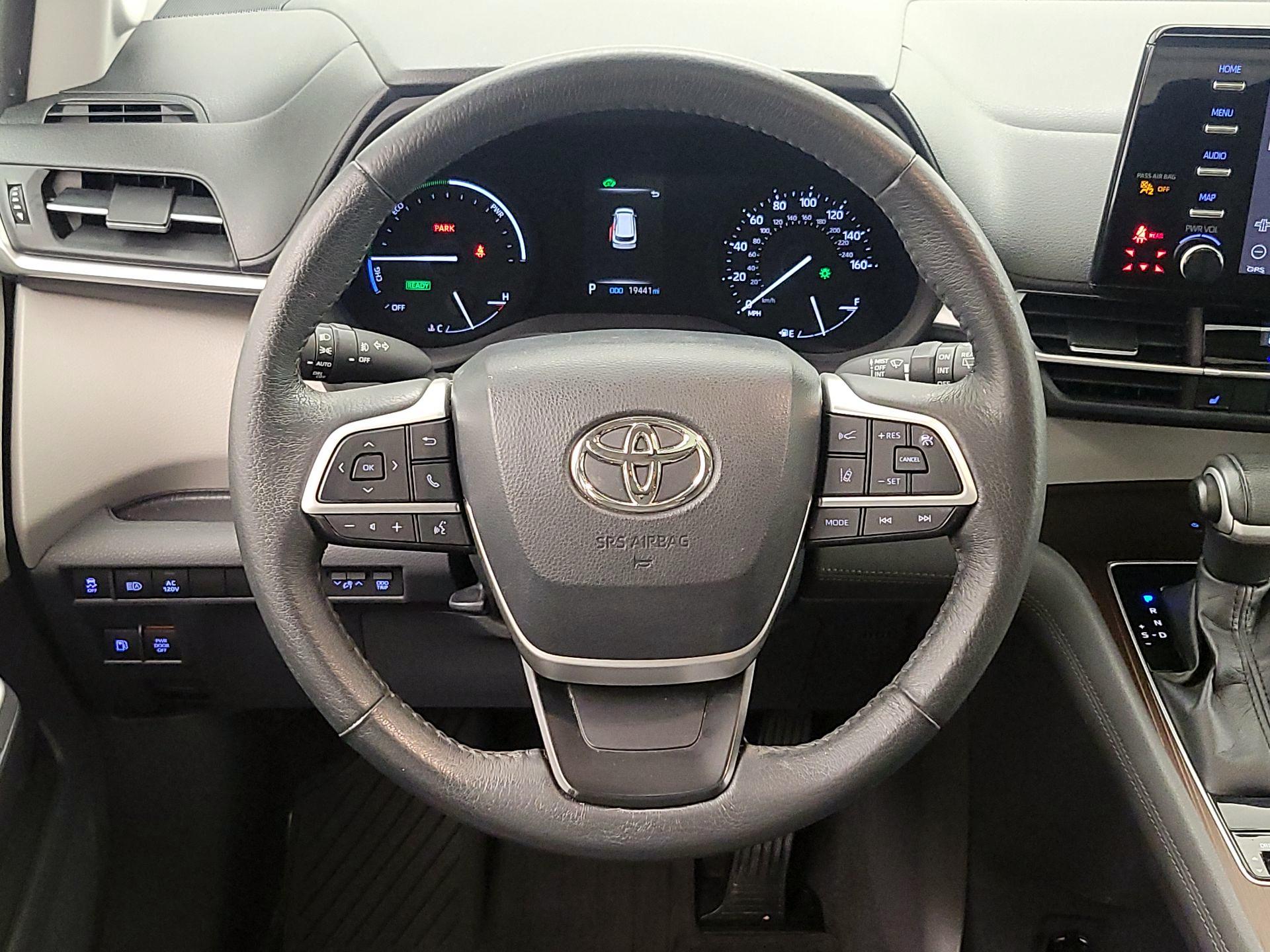 Thumbnail: 2022 Toyota Sienna - 10