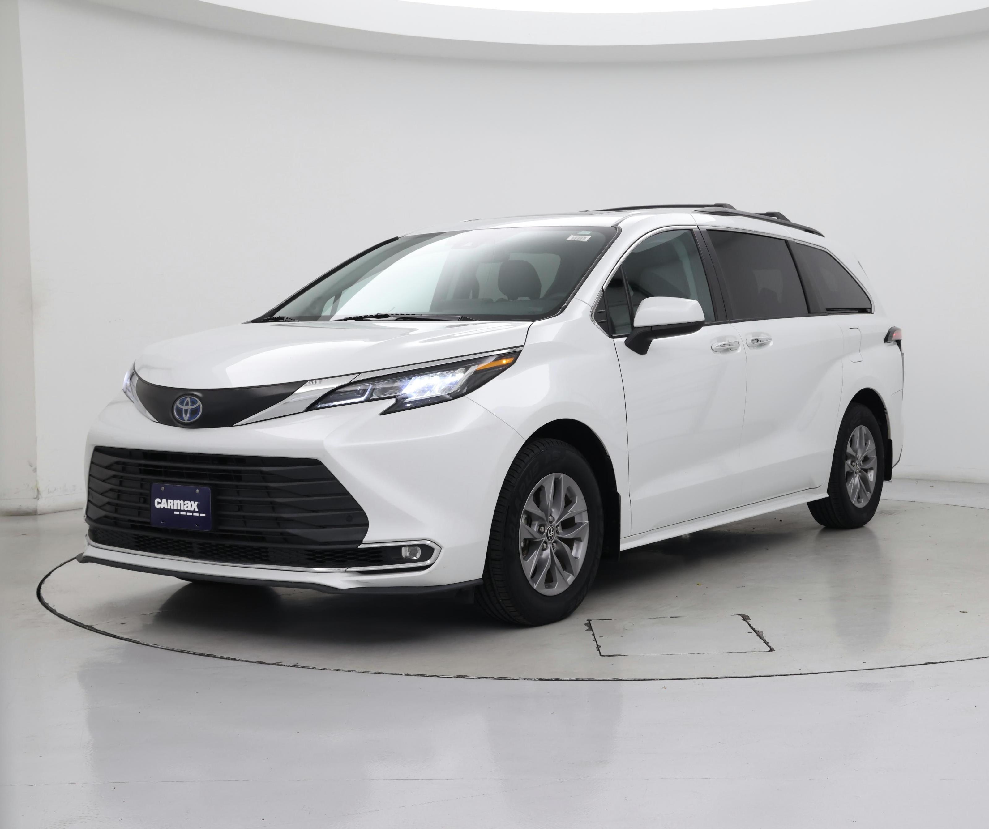 Thumbnail: 2022 Toyota Sienna - 4