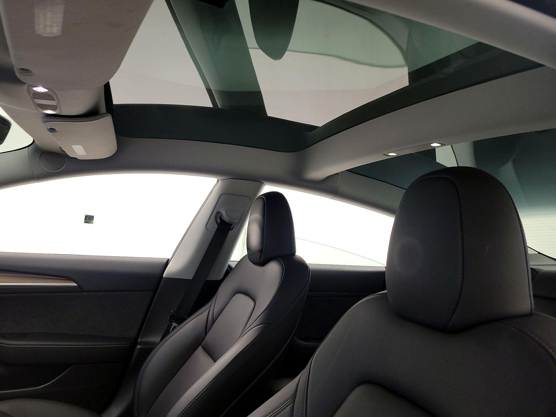 Thumbnail: 2023 Tesla Model 3 - 18