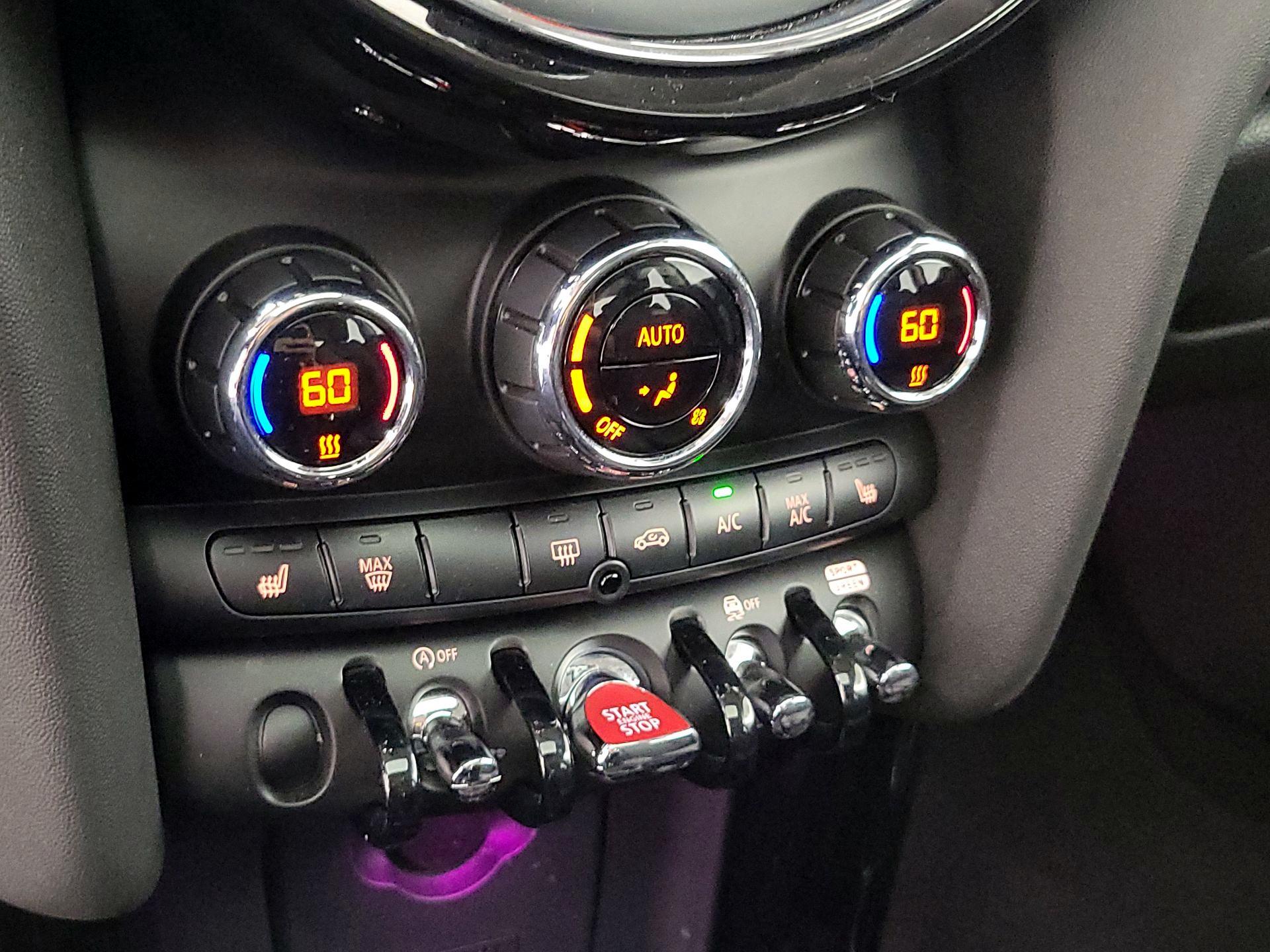 Thumbnail: 2020 MINI Cooper Hardtop - 15