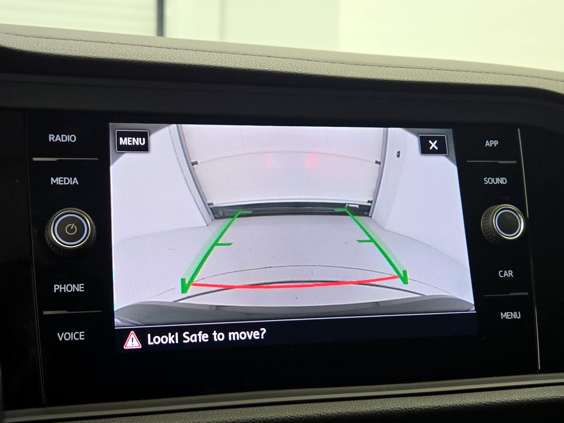 Thumbnail: 2019 Volkswagen Jetta - 14