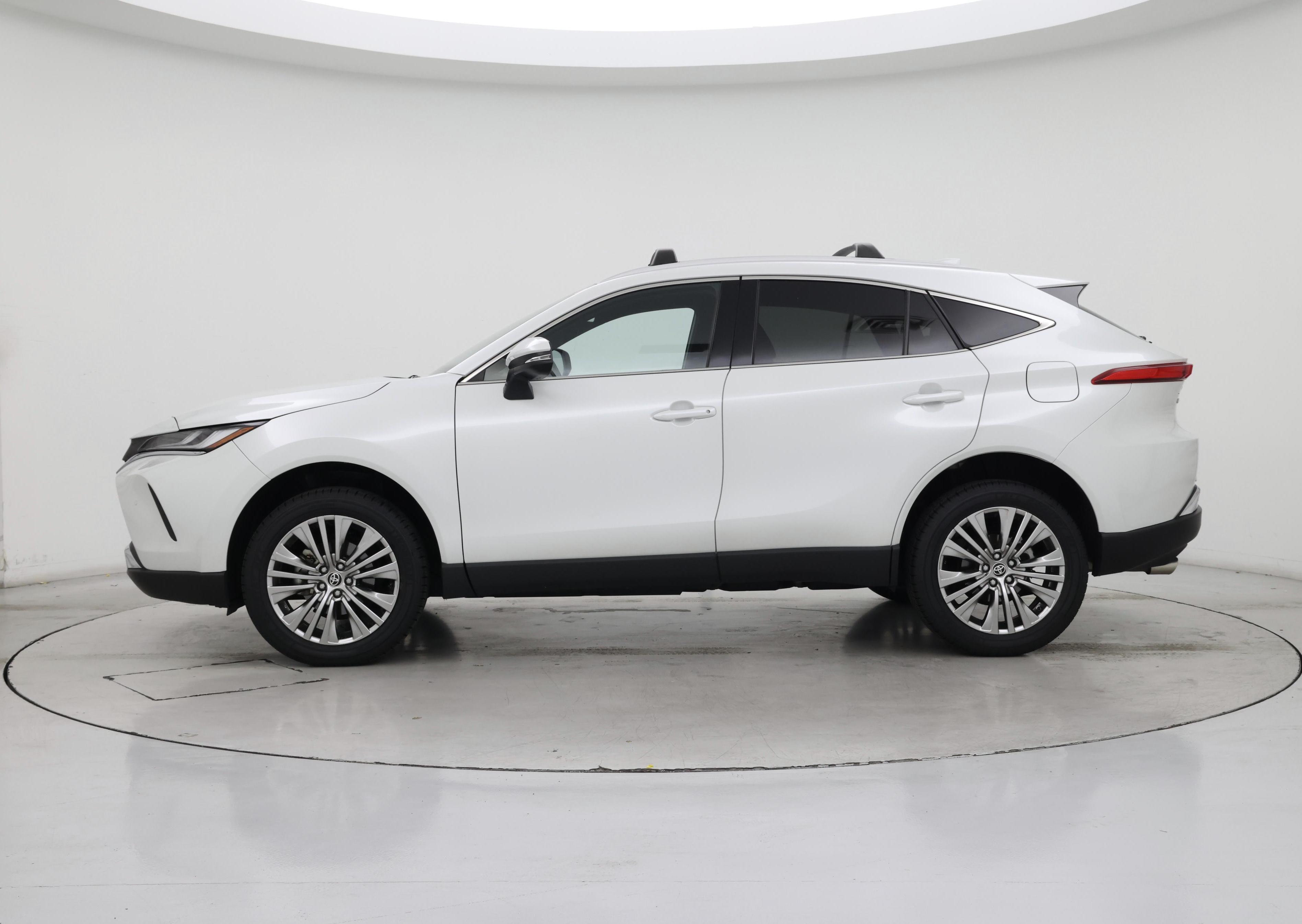 Thumbnail: 2023 Toyota Venza - 3