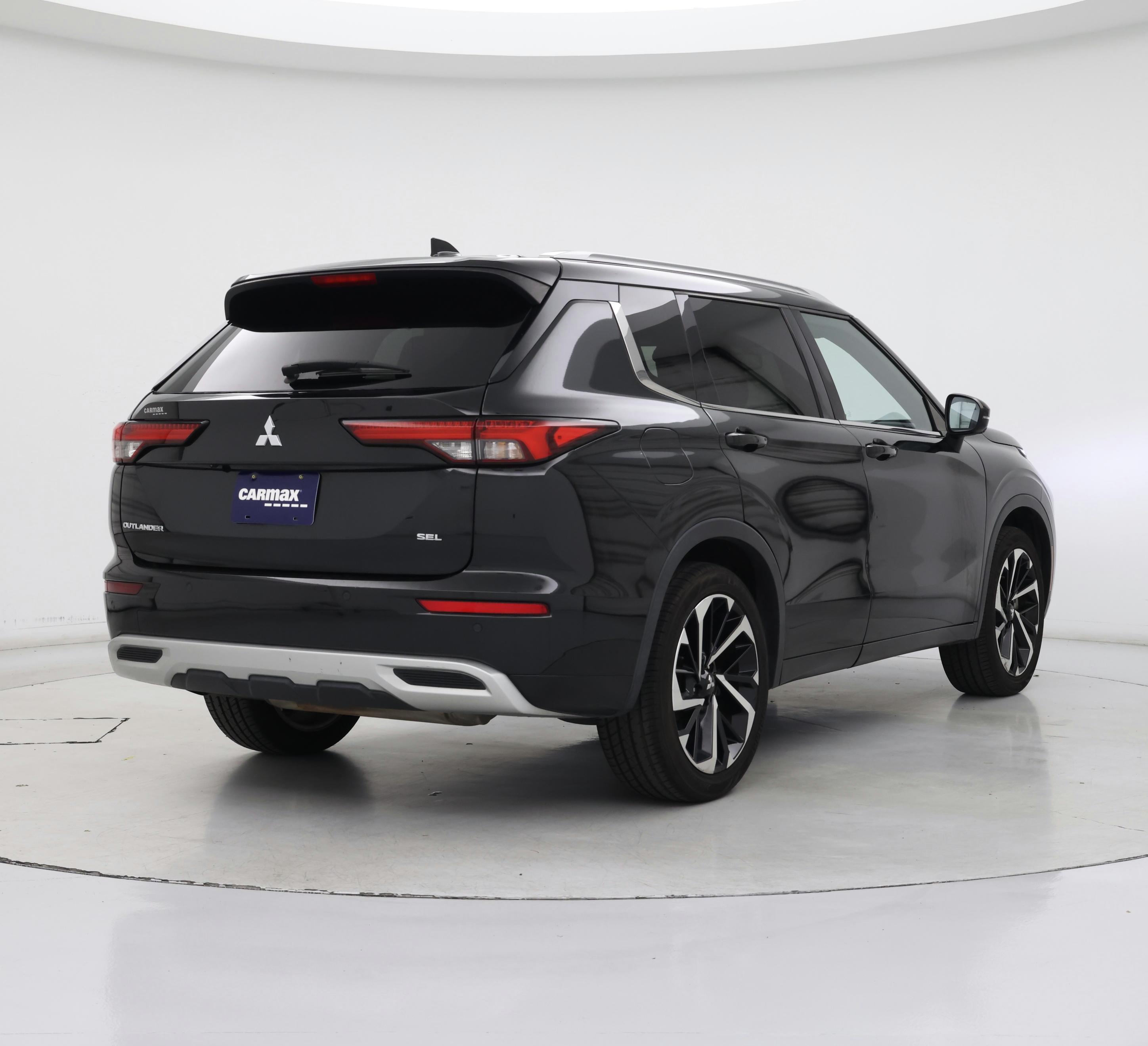 Thumbnail: 2022 Mitsubishi Outlander - 8