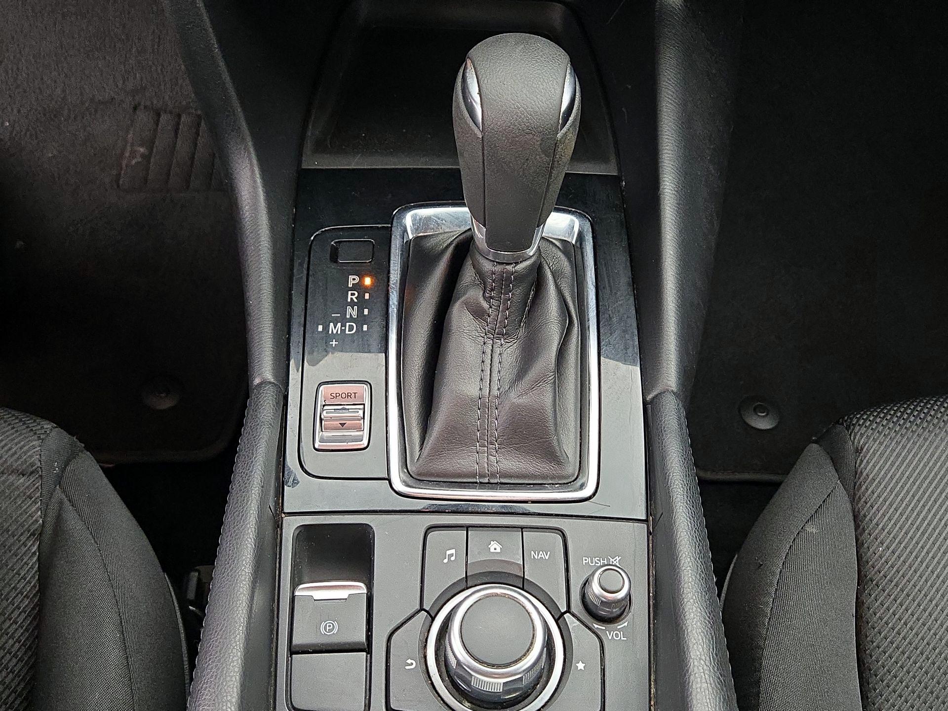 Thumbnail: 2018 Mazda Mazda3 - 17