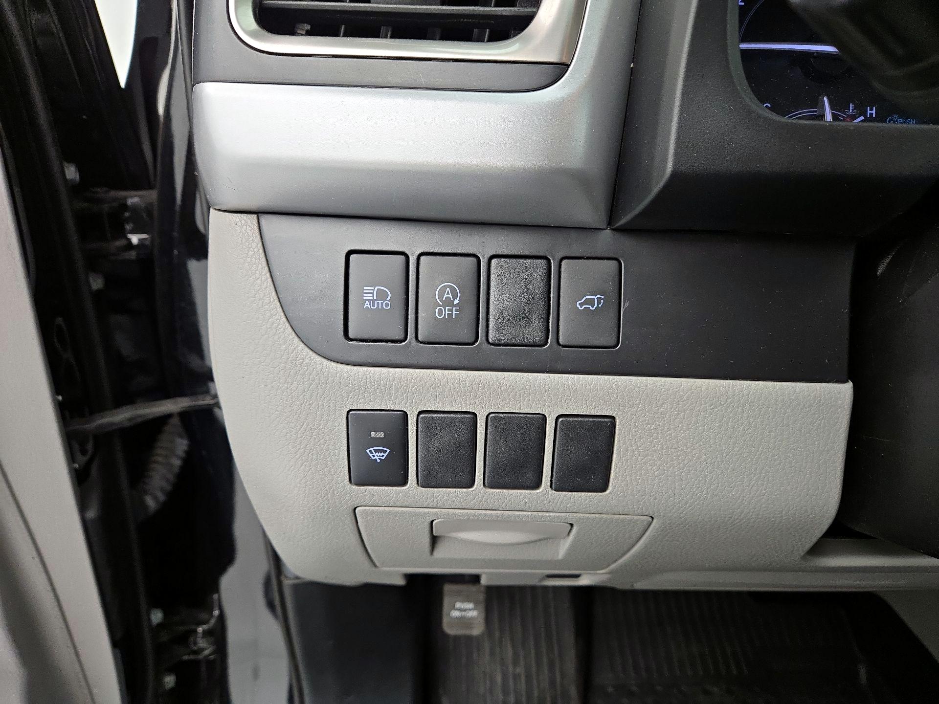Thumbnail: 2019 Toyota Highlander - 13