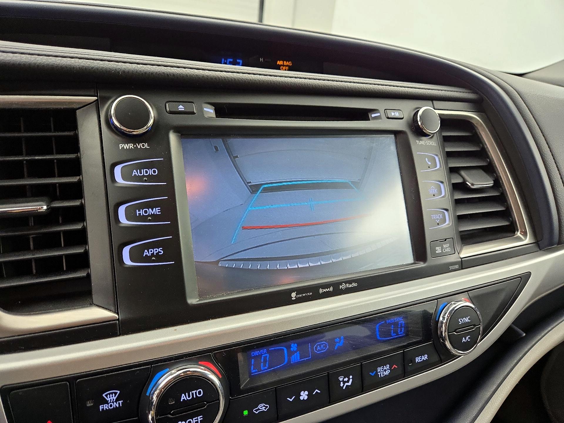 Thumbnail: 2019 Toyota Highlander - 14