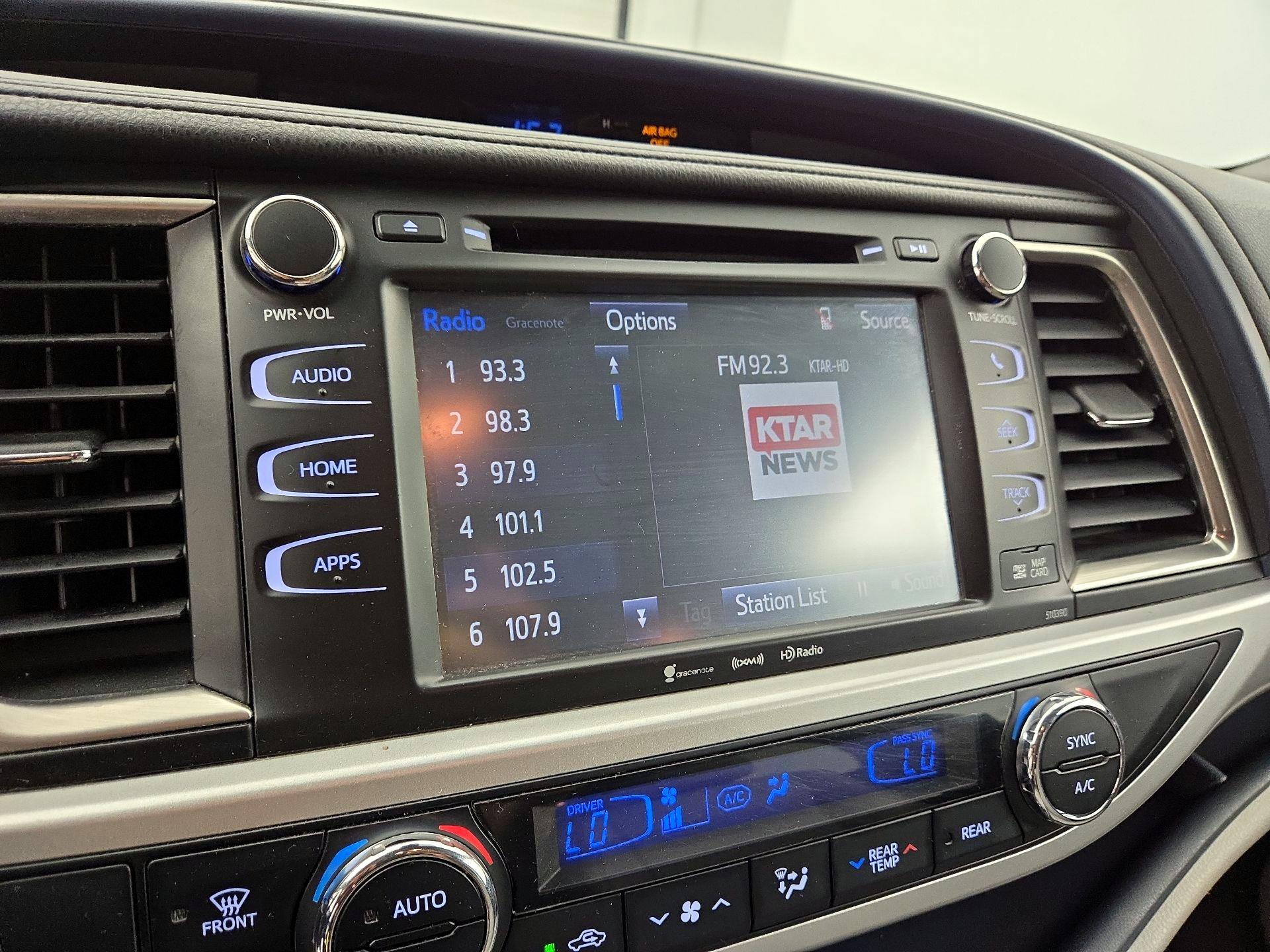 Thumbnail: 2019 Toyota Highlander - 15